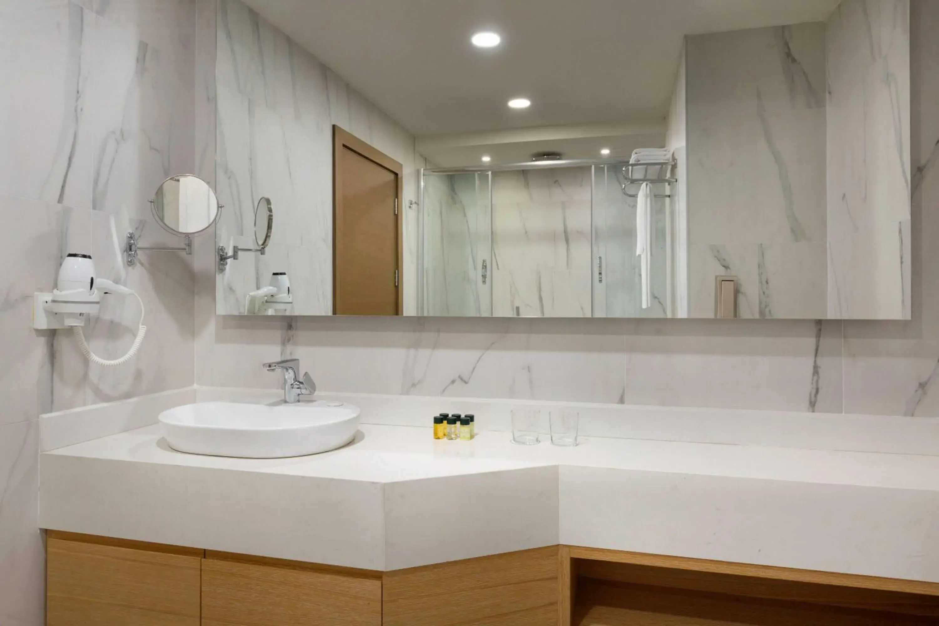 Deluxe King Room in La Quinta by Wyndham Istanbul Gunesli Deluxe King Room in La Quinta by Wyndham Istanbul Gunesli