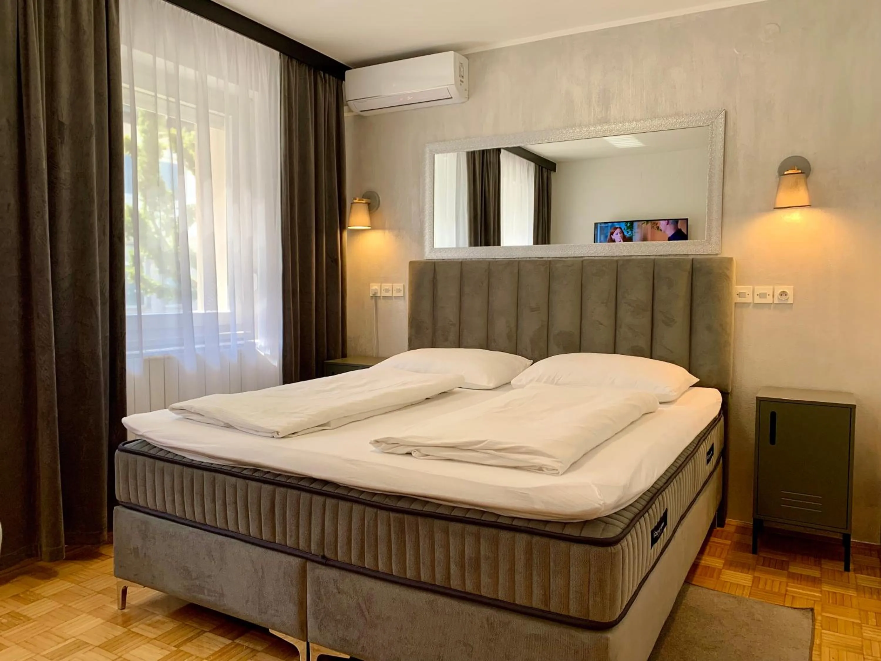 Bed in Hotel Maj Inn