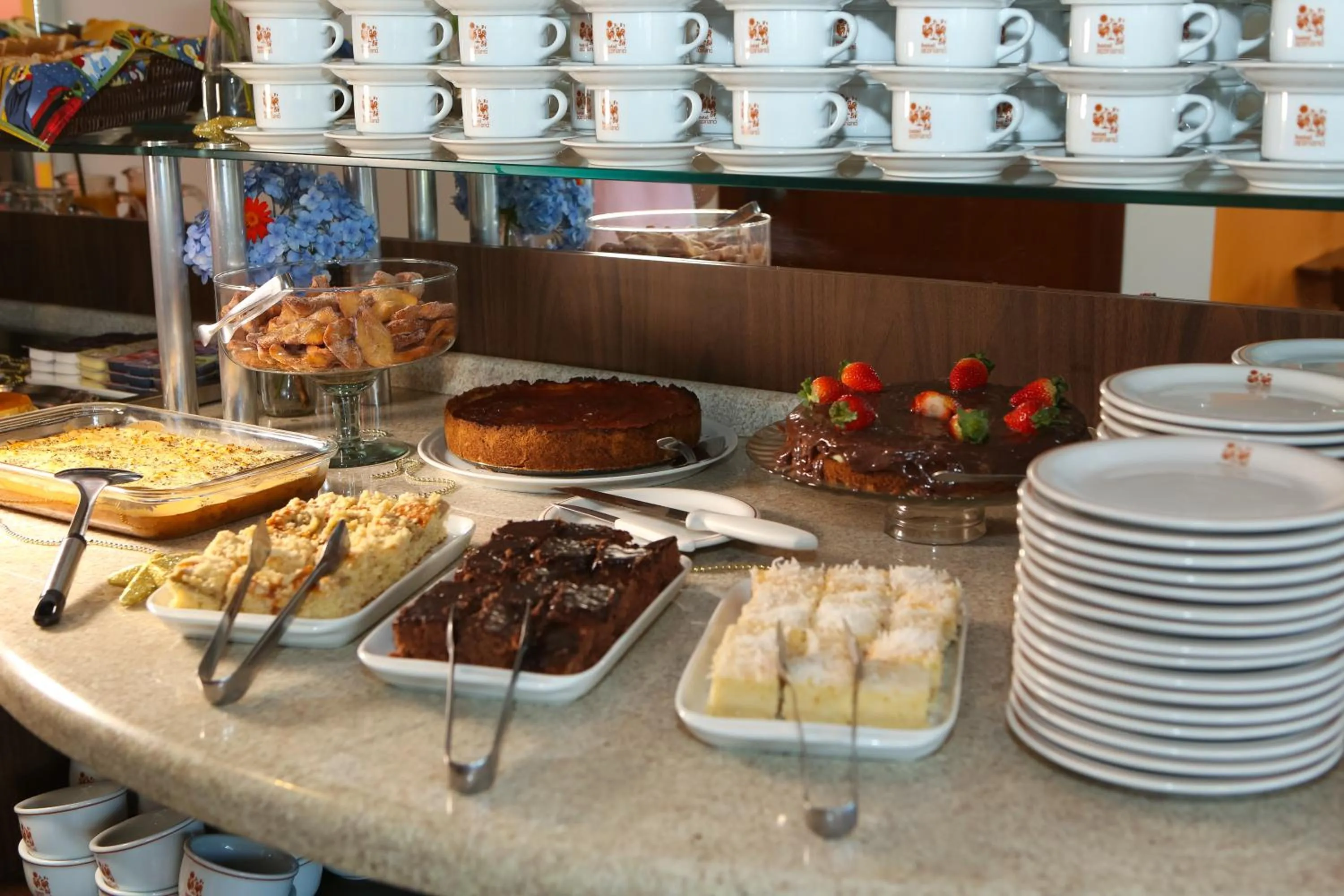 Breakfast in Hotel Açoriano