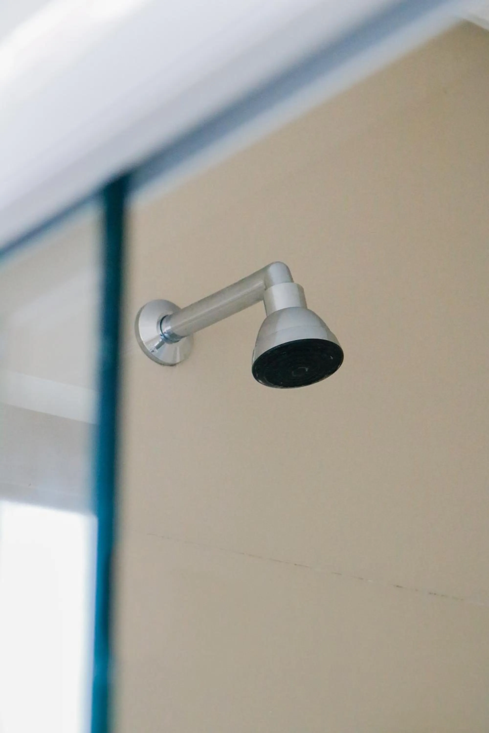 Shower in Hotel Açoriano