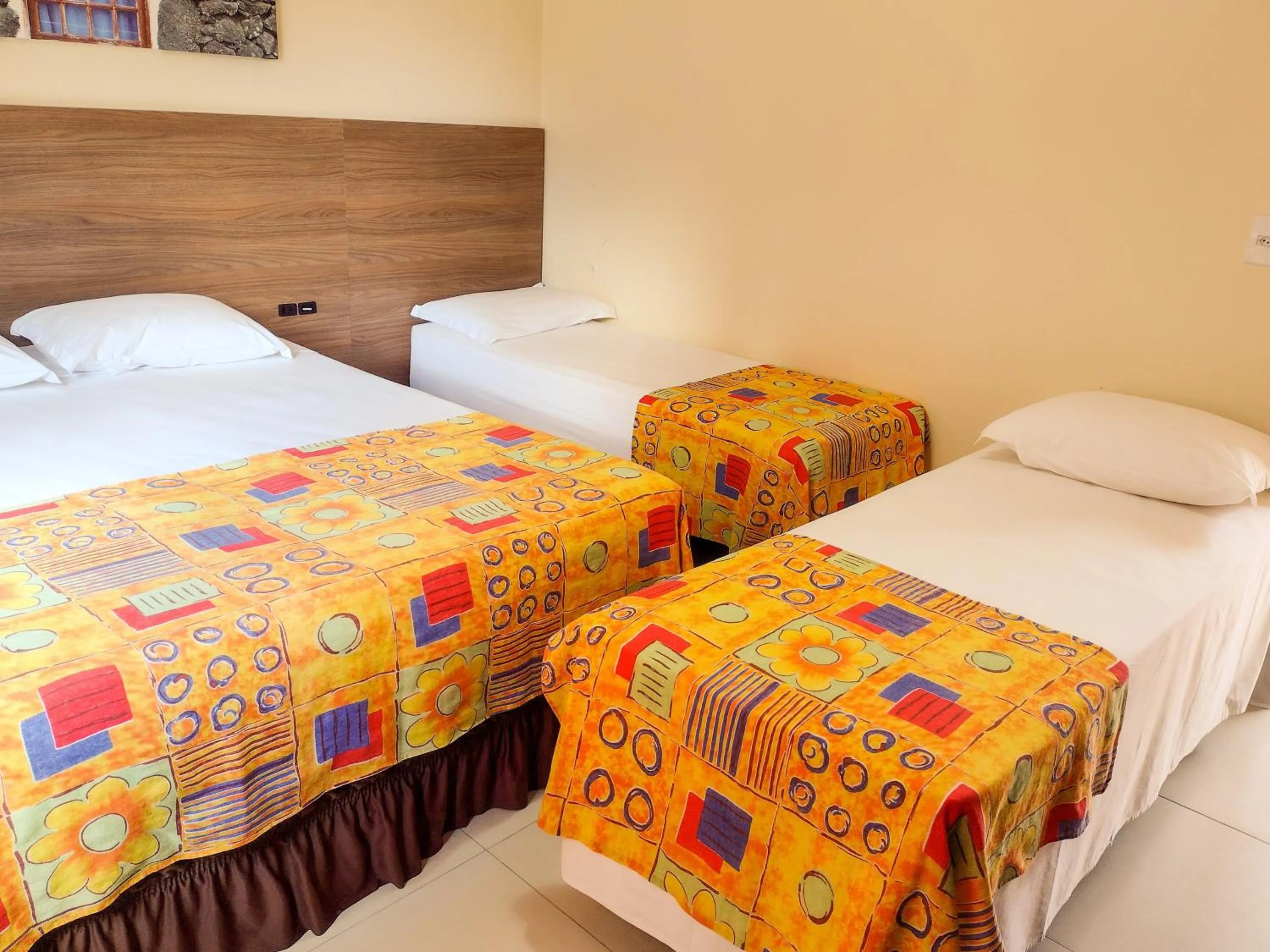 Bedroom, Bed in Hotel Açoriano