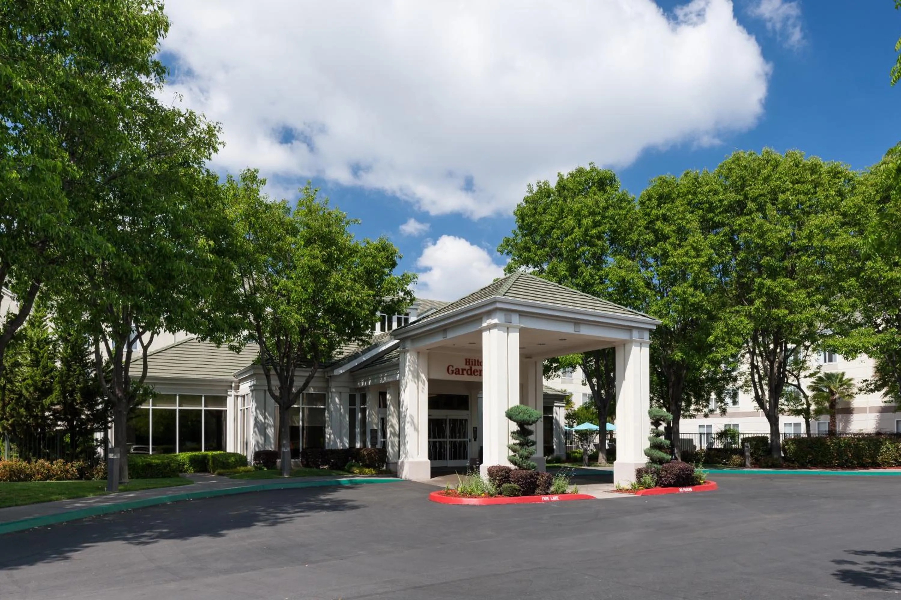 Property building in Hilton Garden Inn Sacramento/South Natomas