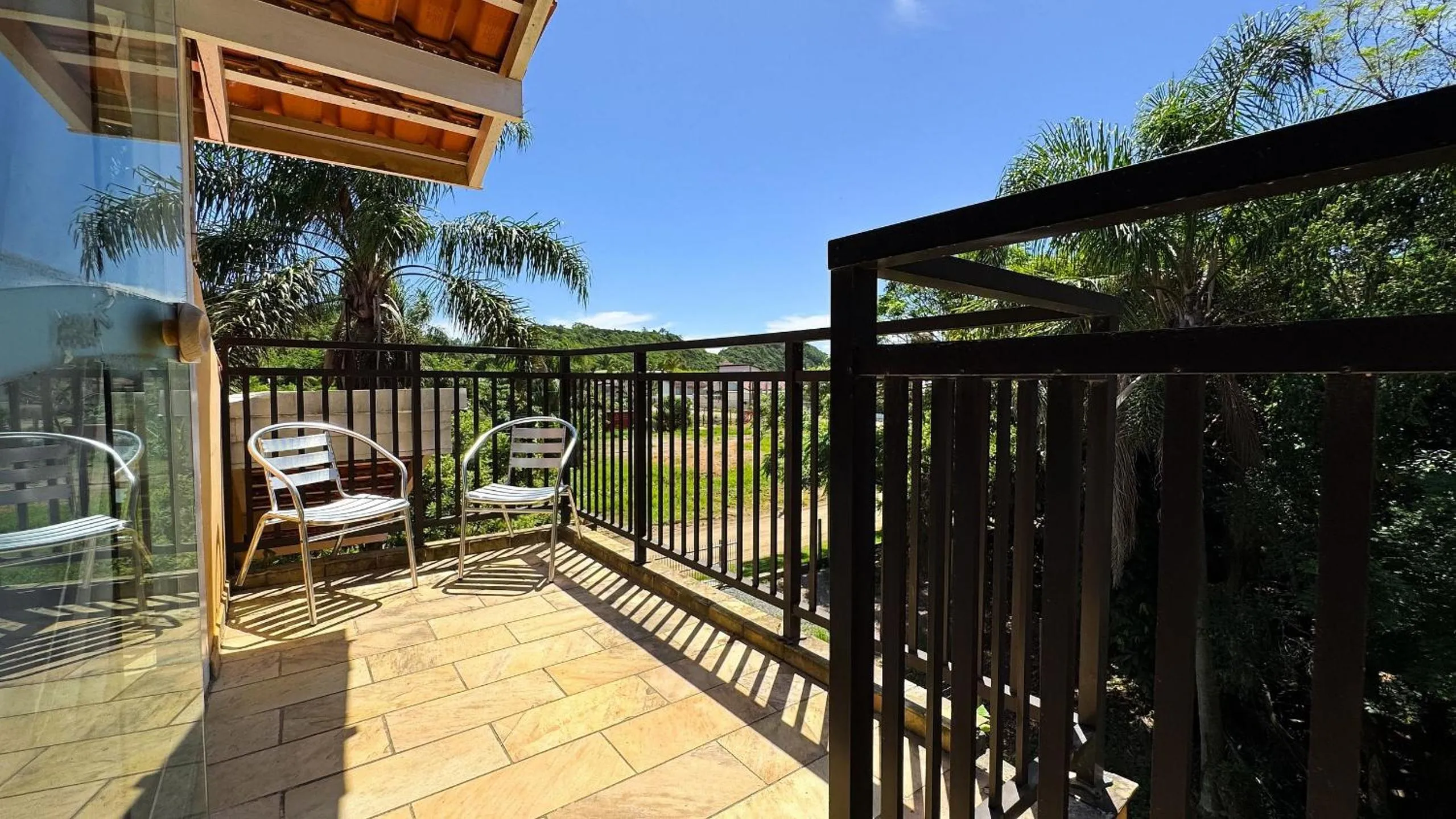 Pousada Bernúncia - Com café da Manhã, próximo a Praia Grande