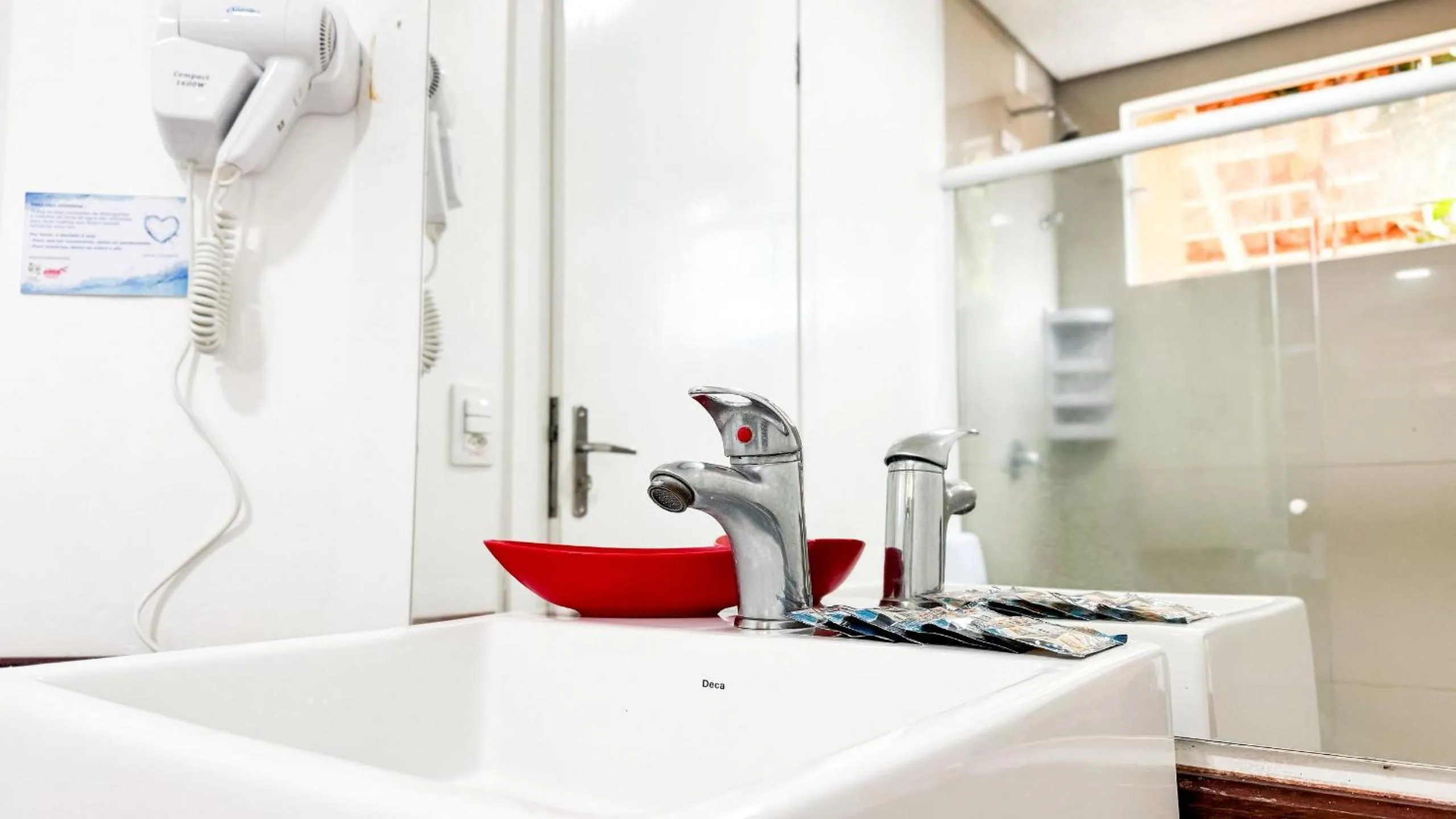 Pousada Bernúncia - Com café da Manhã, próximo a Praia Grande