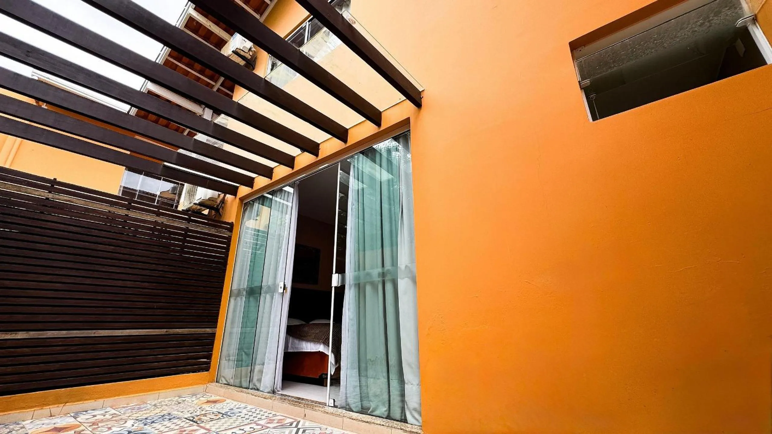 Pousada Bernúncia - Com café da Manhã, próximo a Praia Grande