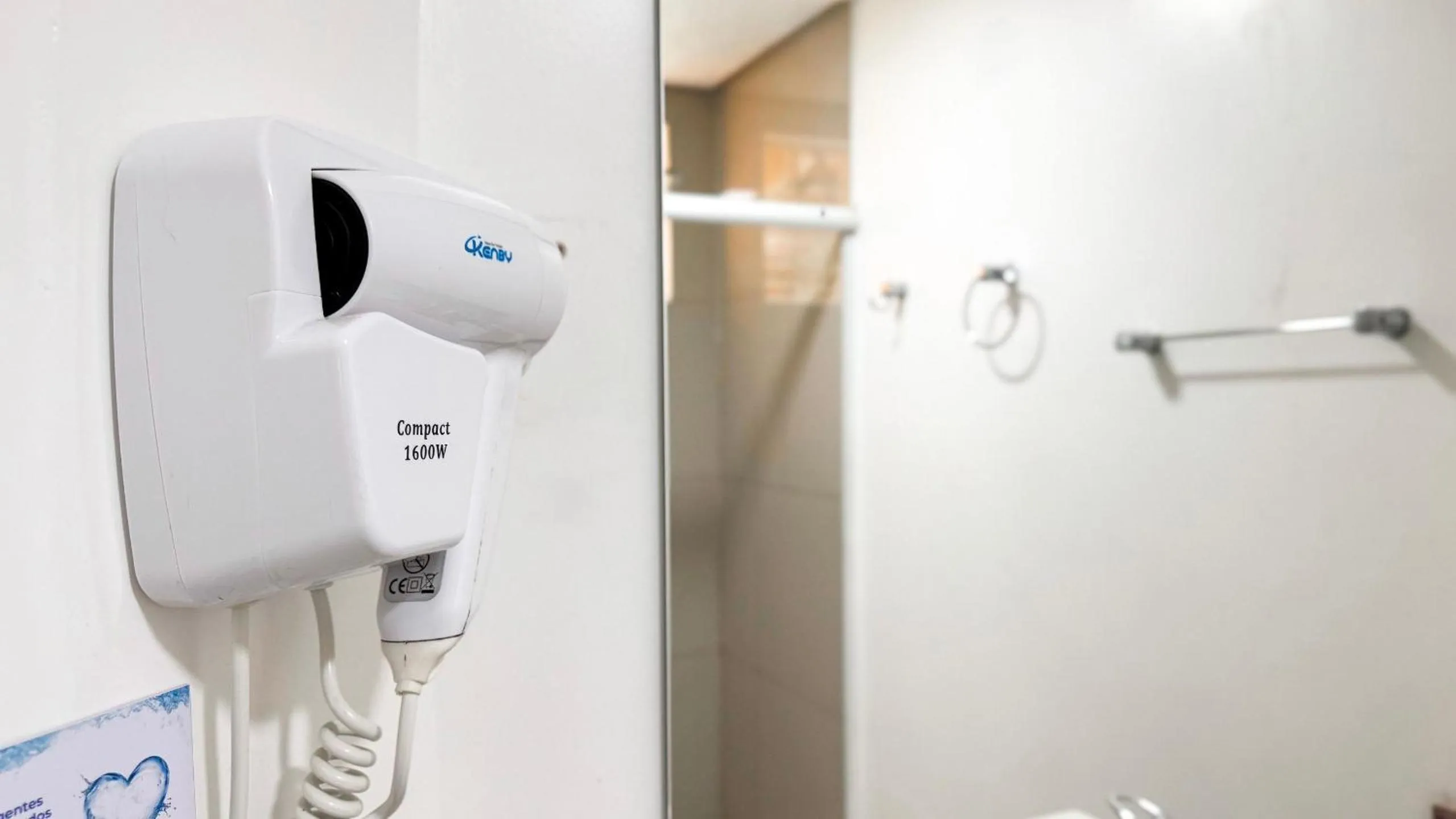 Pousada Bernúncia - Com café da Manhã, próximo a Praia Grande