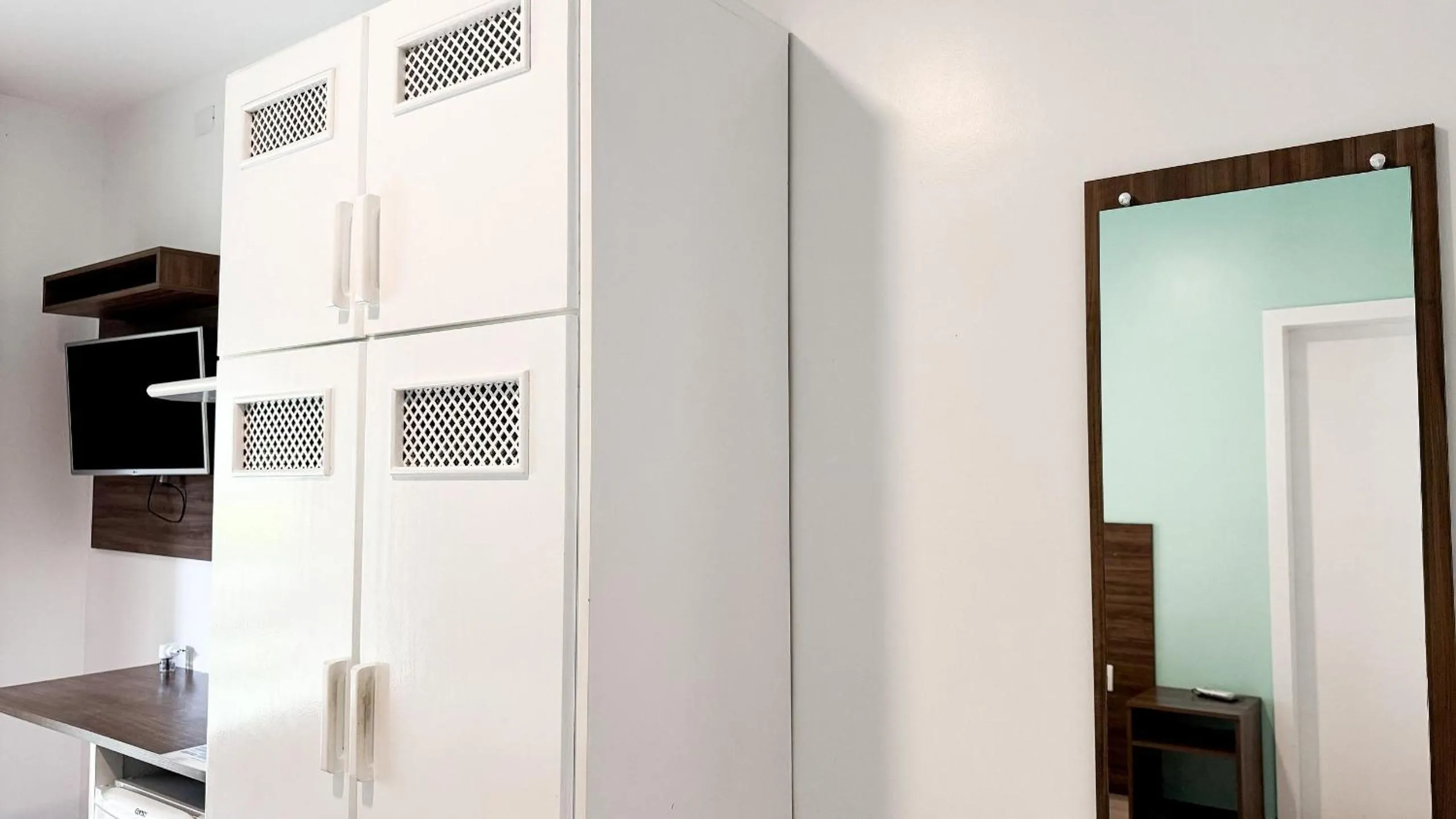 Pousada Bernúncia - Com café da Manhã, próximo a Praia Grande