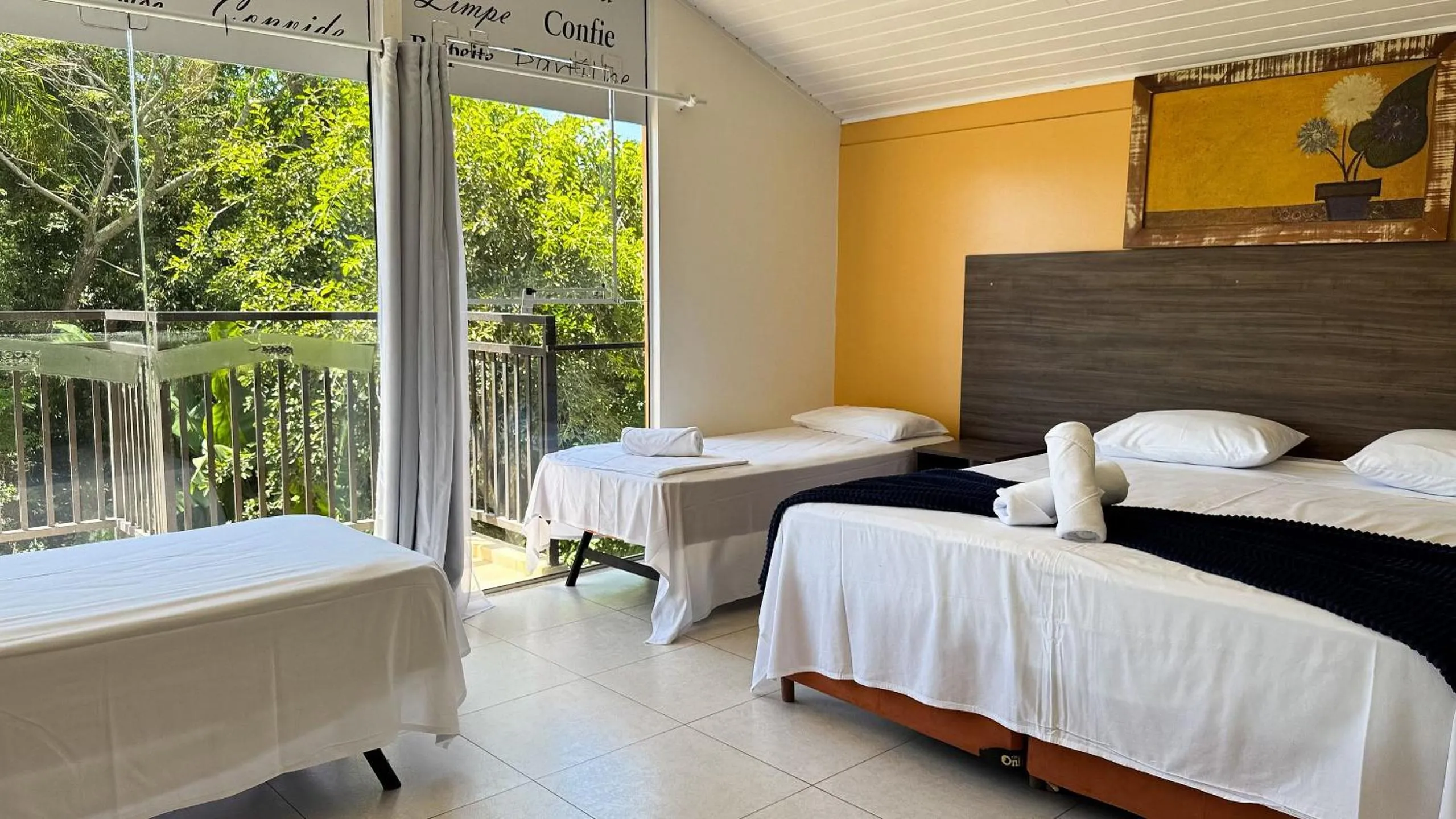 Bed in Pousada Bernúncia - Com café da Manhã, próximo a Praia Grande