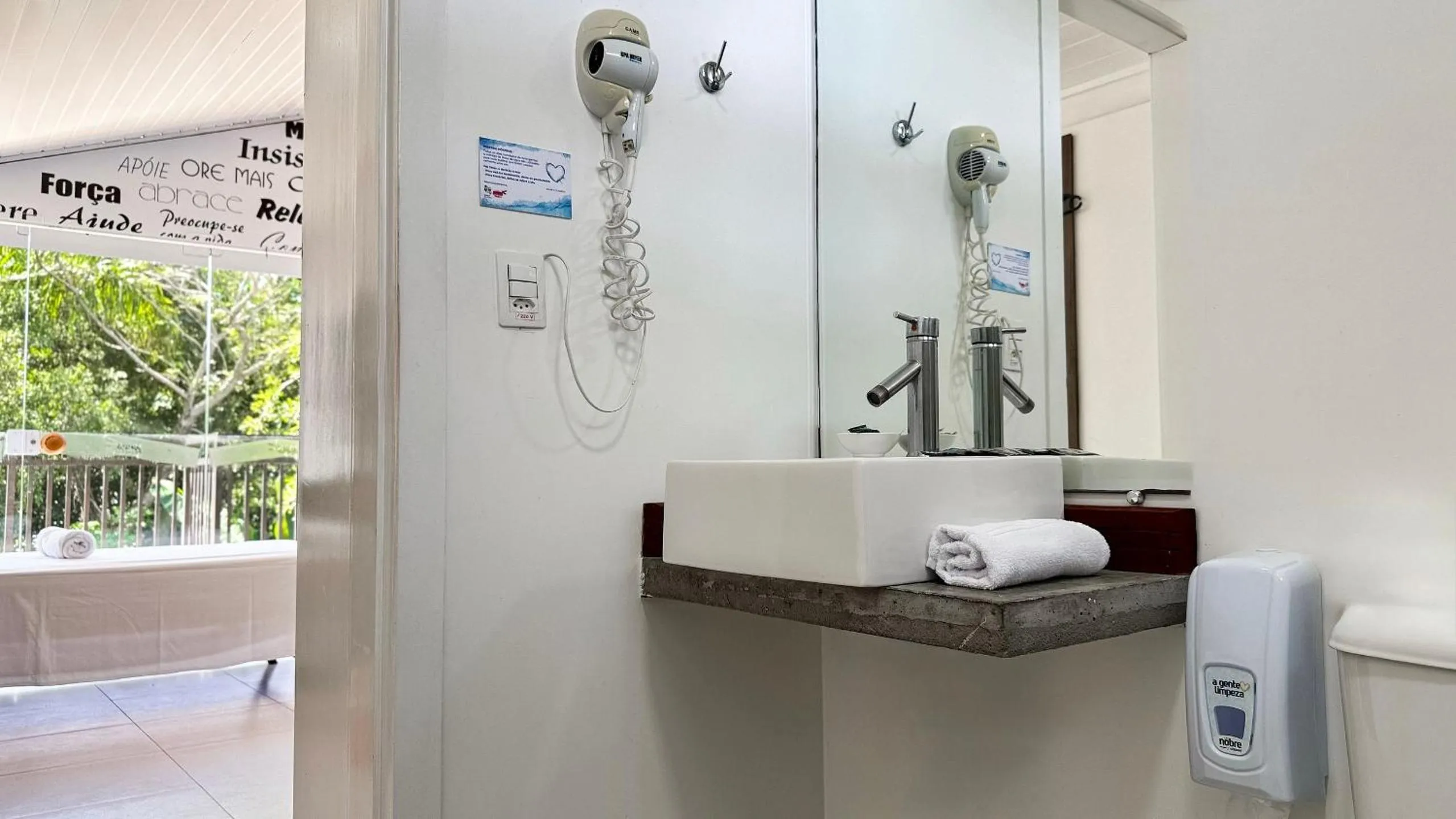 Pousada Bernúncia - Com café da Manhã, próximo a Praia Grande