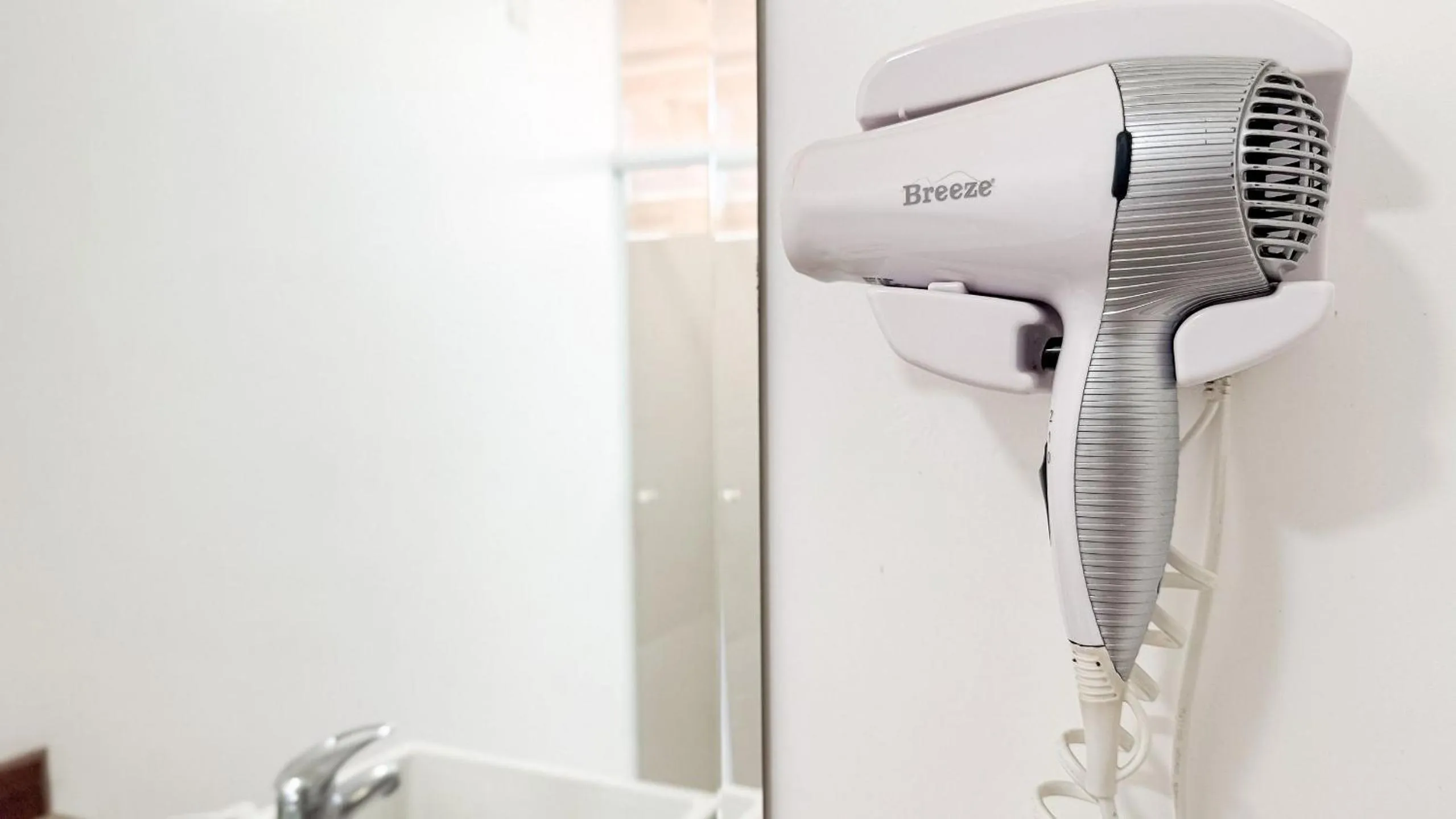 Pousada Bernúncia - Com café da Manhã, próximo a Praia Grande