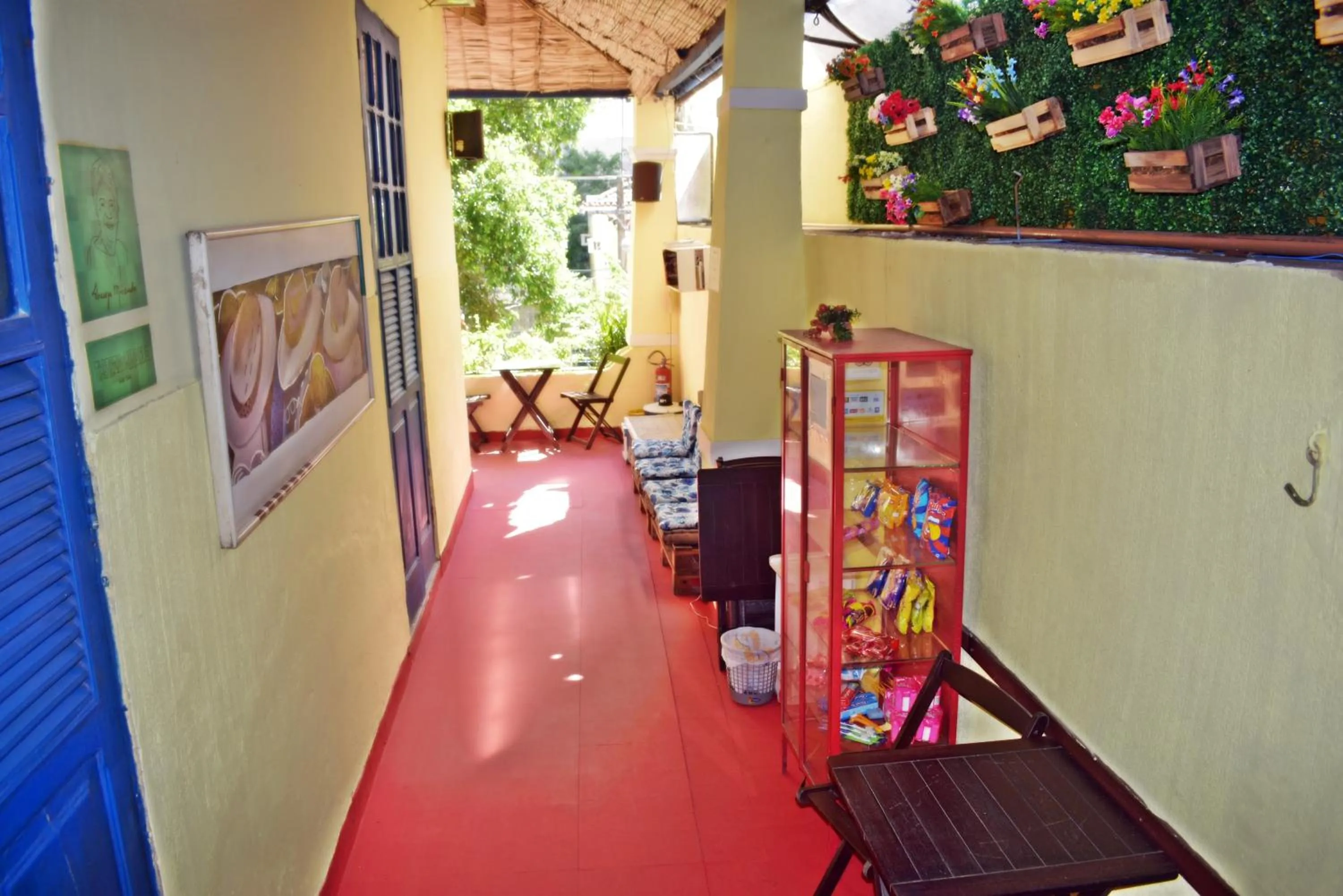 Balcony/Terrace in Brasileranza Hostel