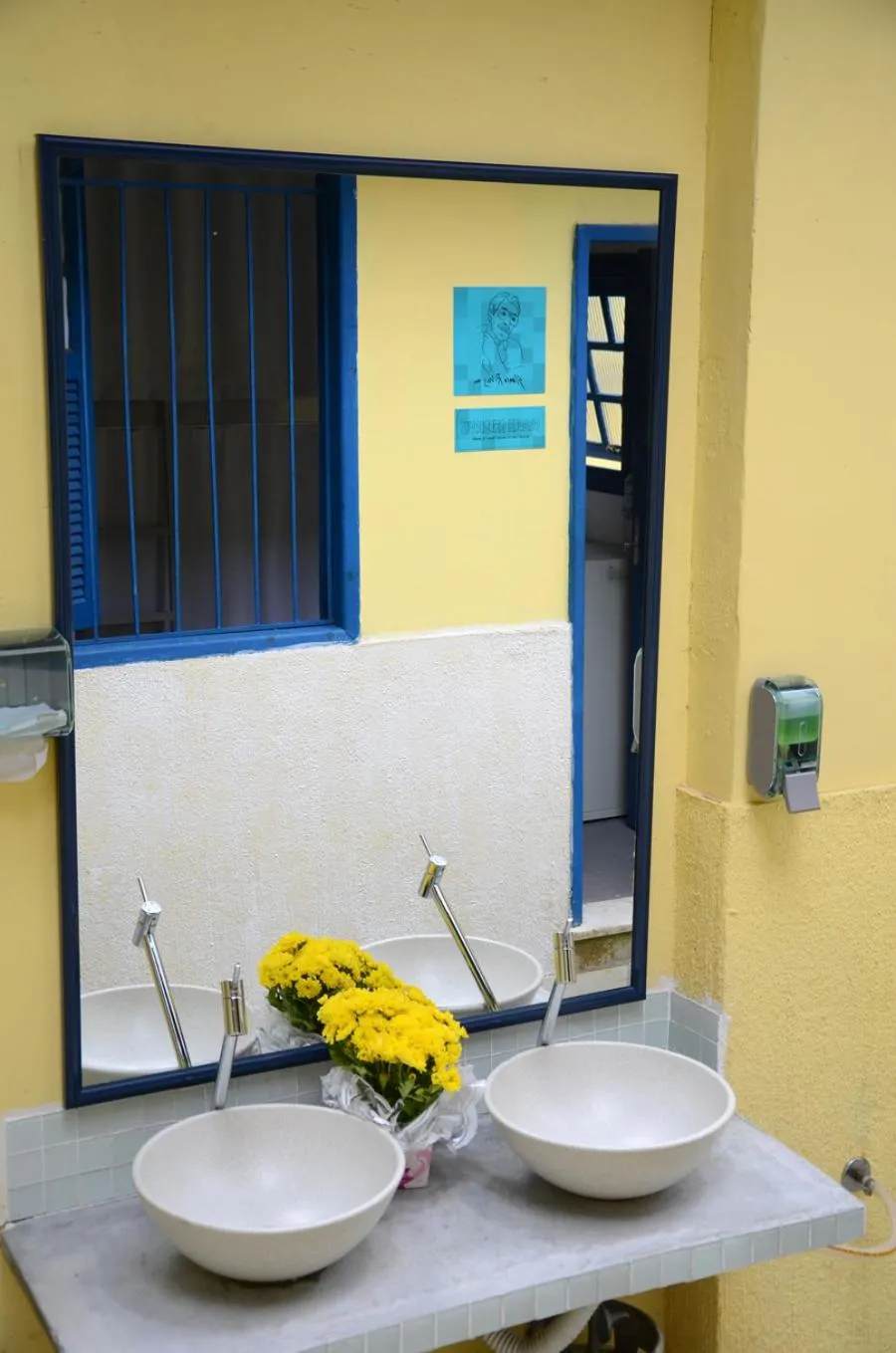 Patio in Brasileranza Hostel