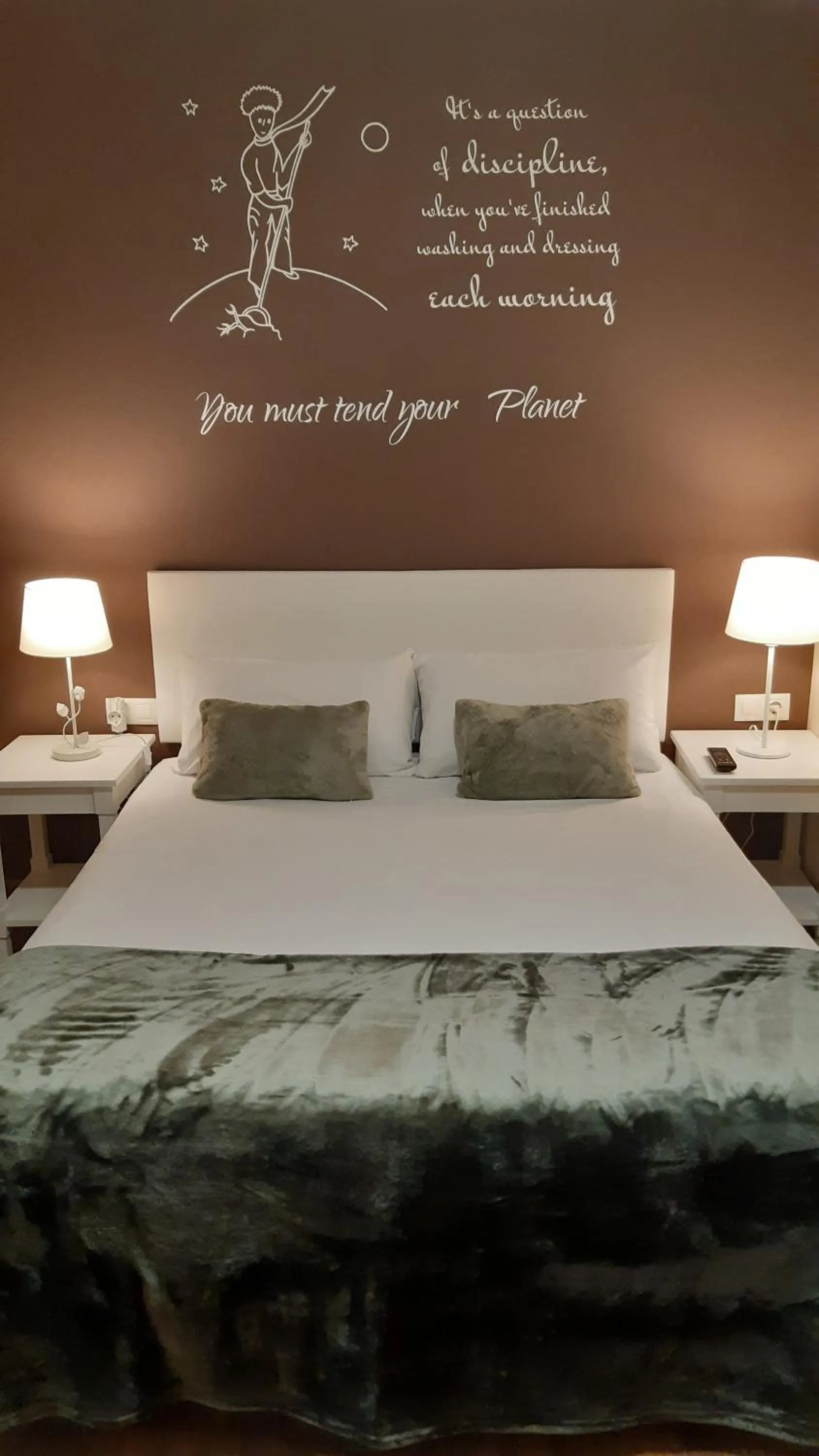 Bedroom, Bed in Hostal Petit Príncep