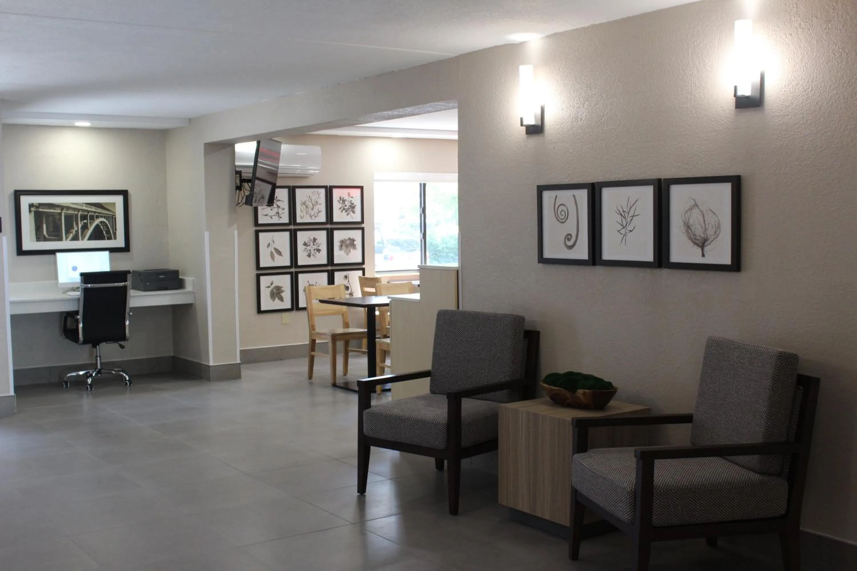 Lobby or reception in Country Inn & Suites by Radisson, Dunbar - Charleston