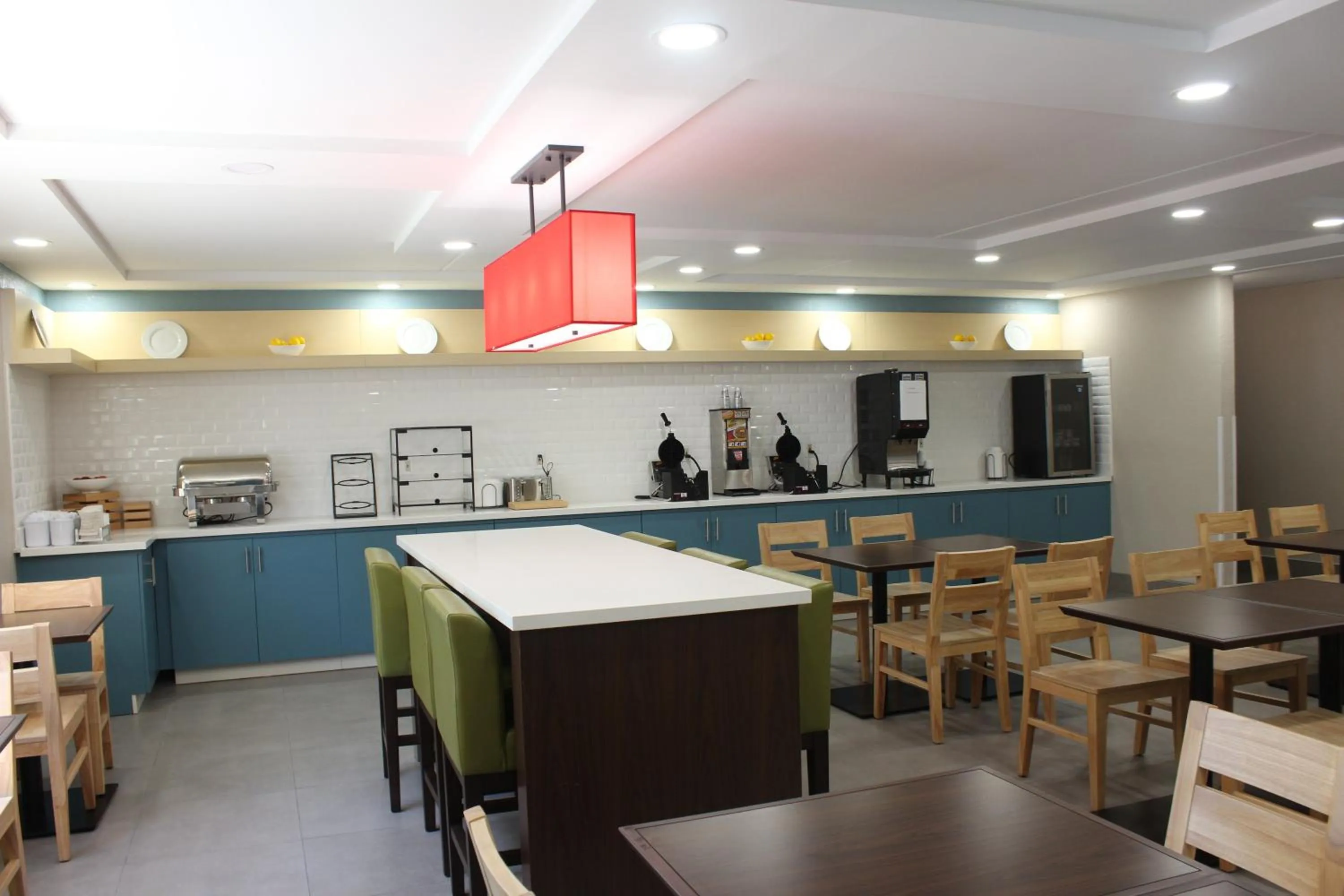 Restaurant/places to eat in Country Inn & Suites by Radisson, Dunbar - Charleston