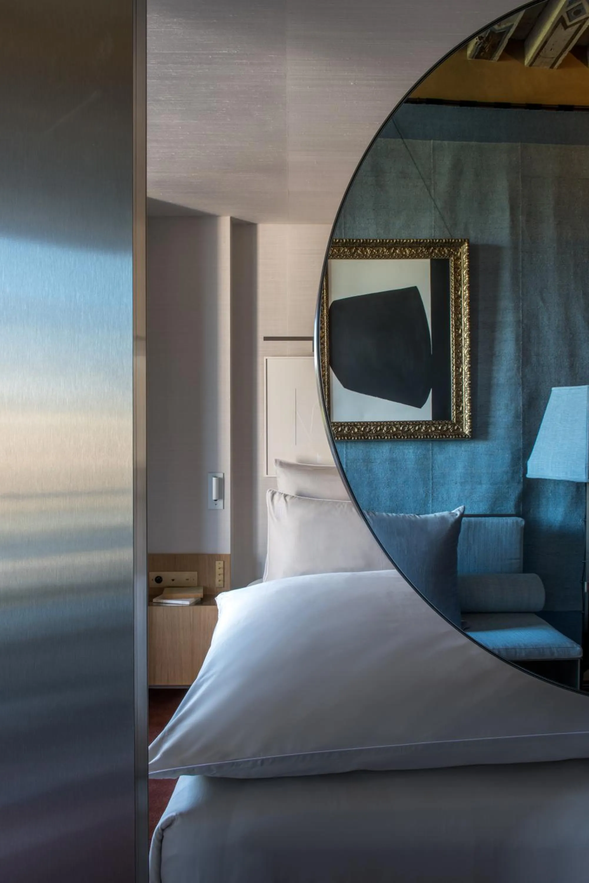 Bedroom, Bed in Cour des Vosges - Evok Collection