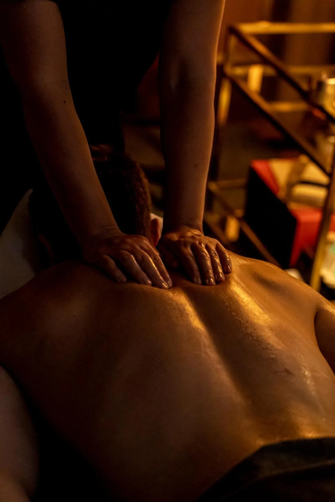 Massage in Cour des Vosges - Evok Collection