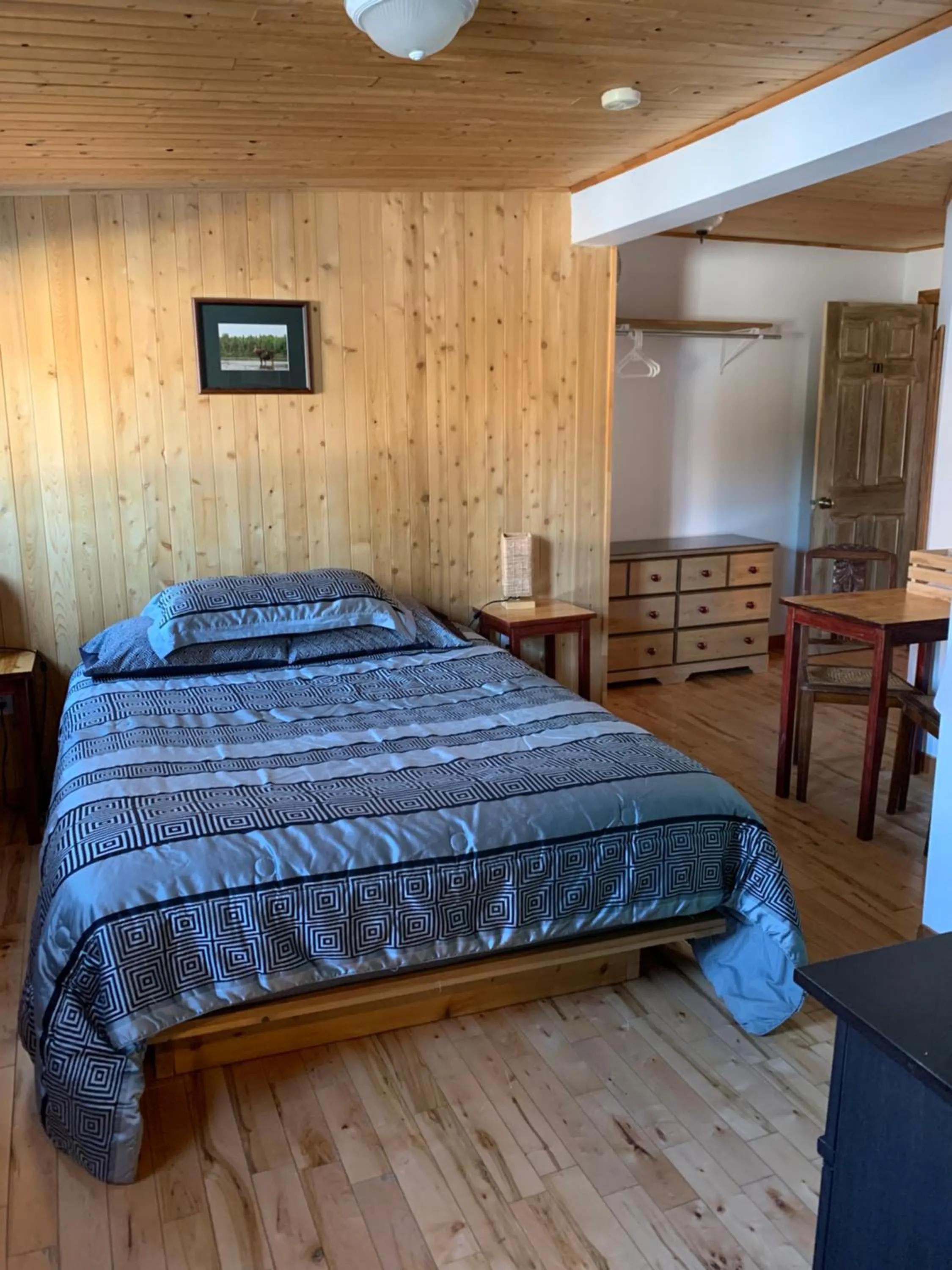 Bedroom, Bed in L'Auberge Refuge du Trappeur