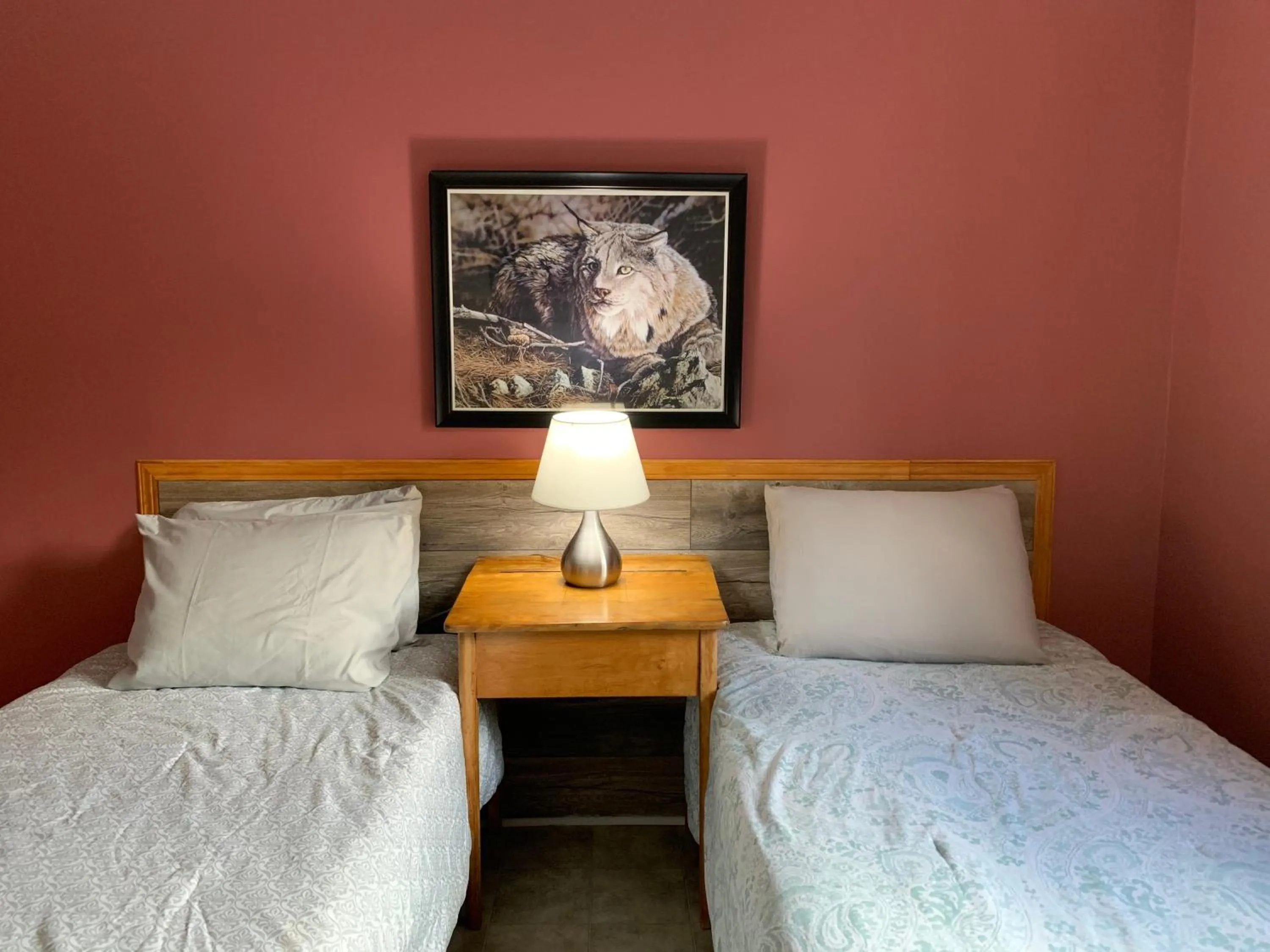 Bedroom, Bed in L'Auberge Refuge du Trappeur