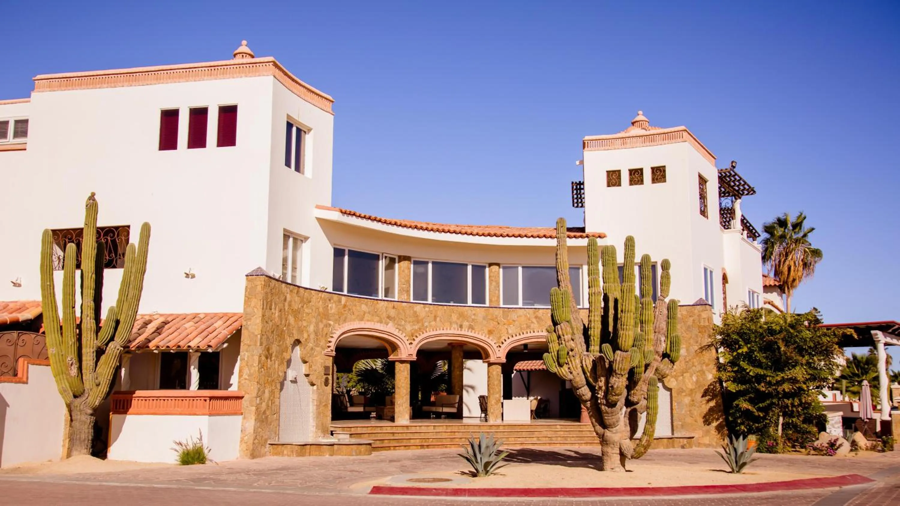 Property building in Los Cabos Golf Resort, Trademark Collection by Wyndham