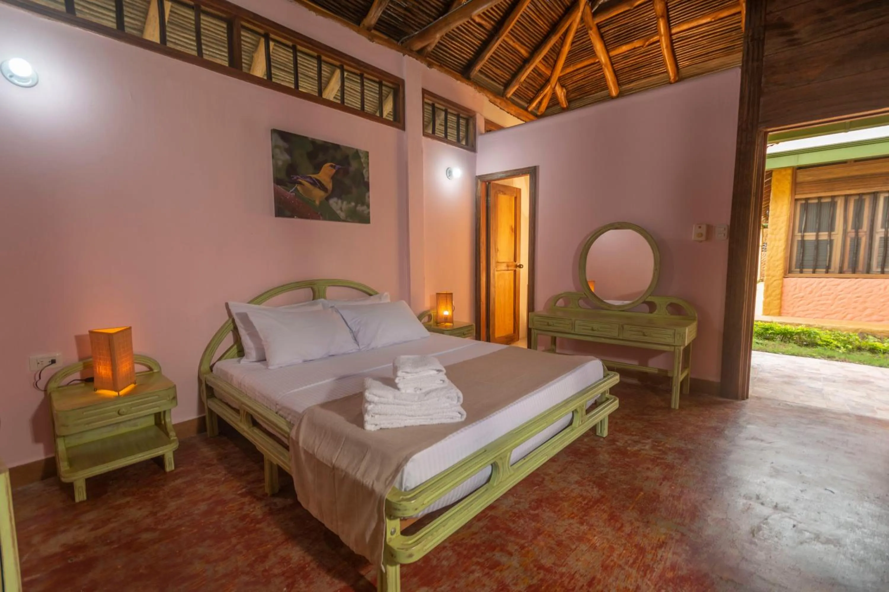 Photo of the whole room in Samadhi Ecohotel by Rotamundos