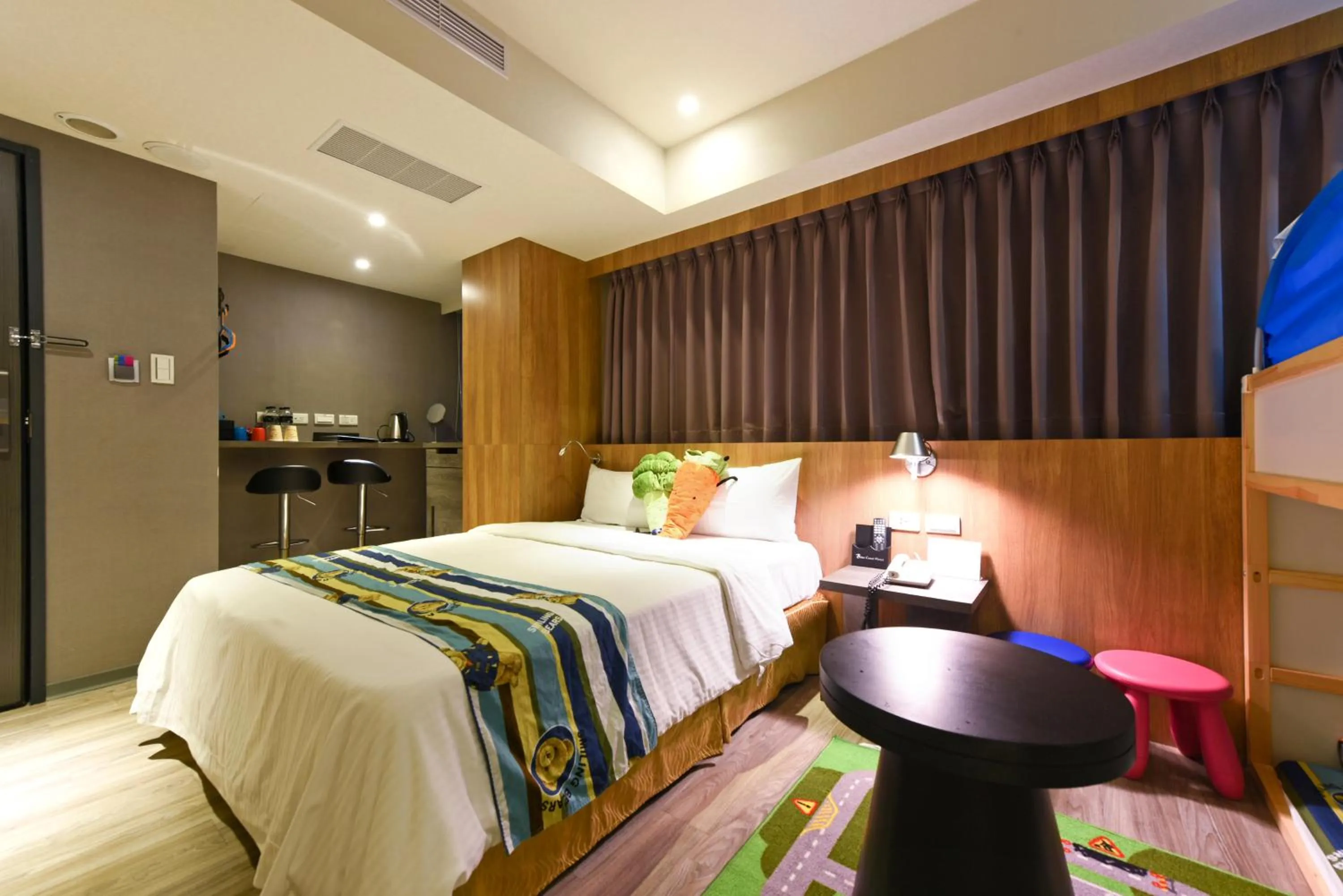 bunk bed, Bed in Blue Coast Hotel