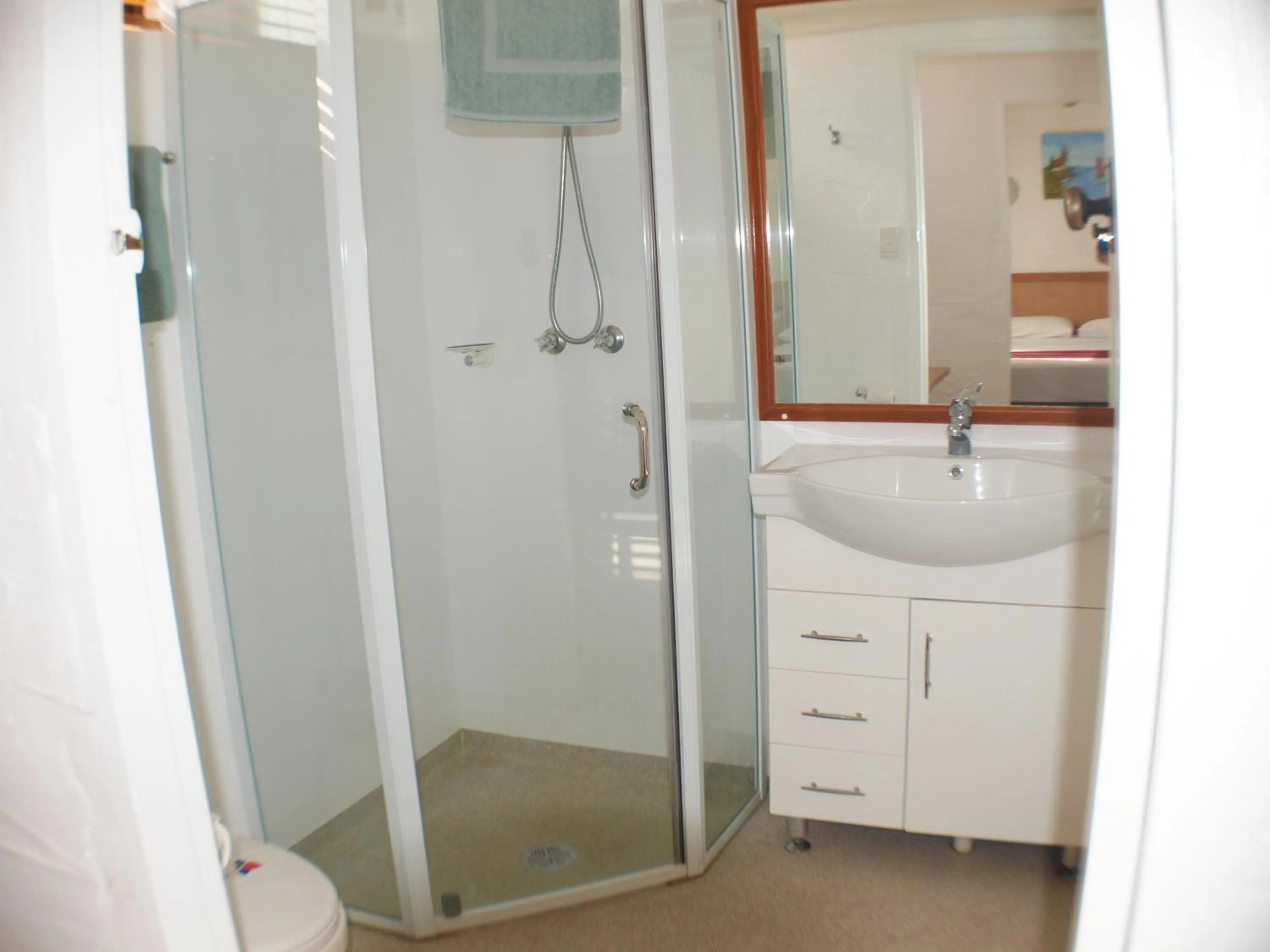 Bathroom in Espana Motel