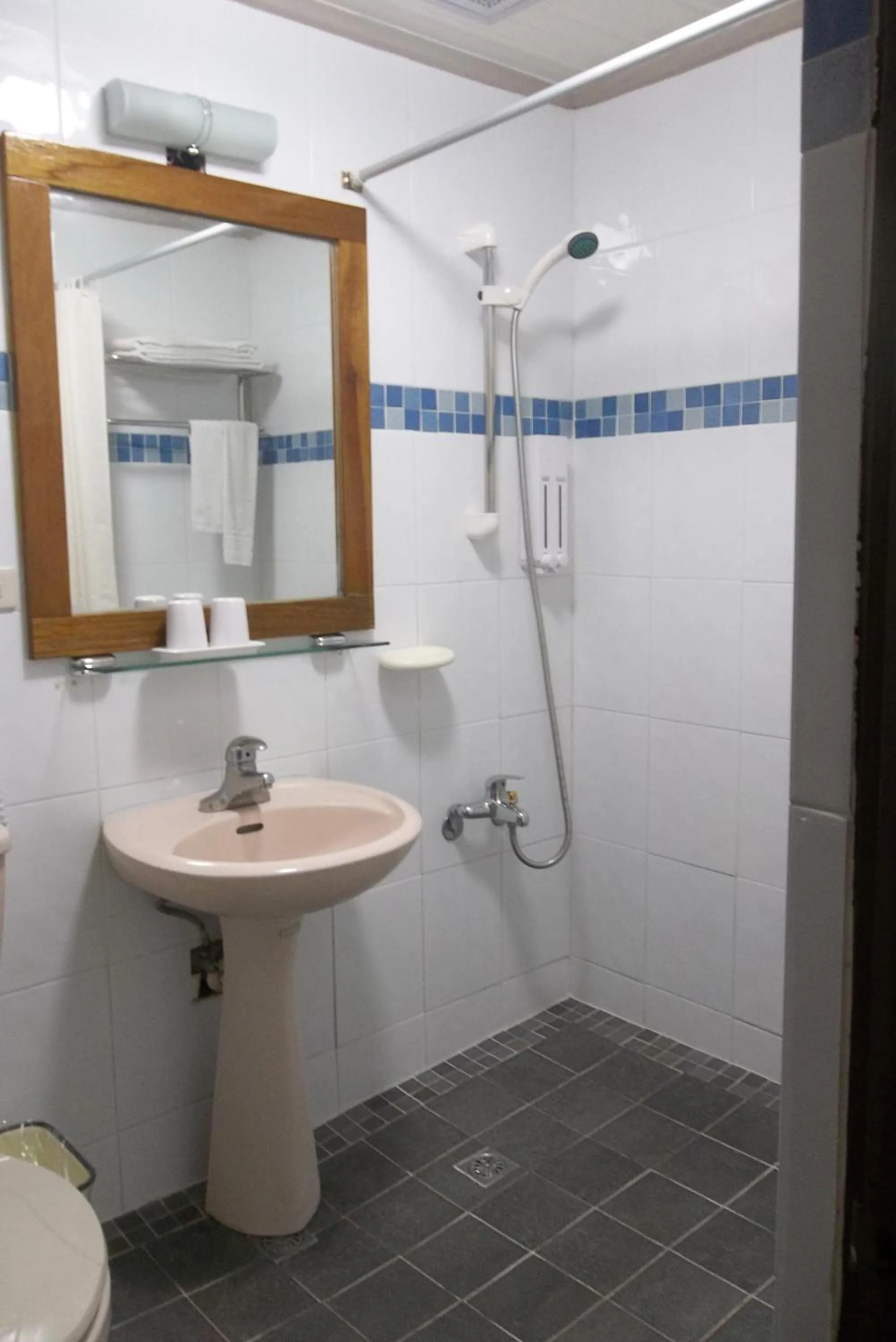 Toong Mao Resorts & Hotel