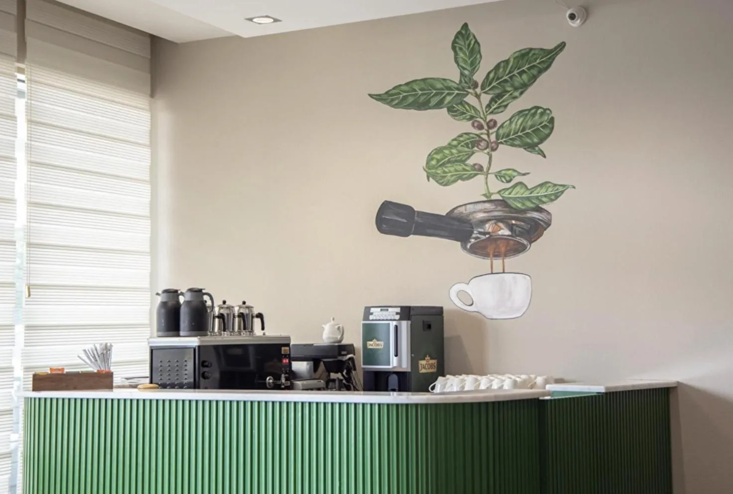 Coffee/tea facilities in Hilly Hotel