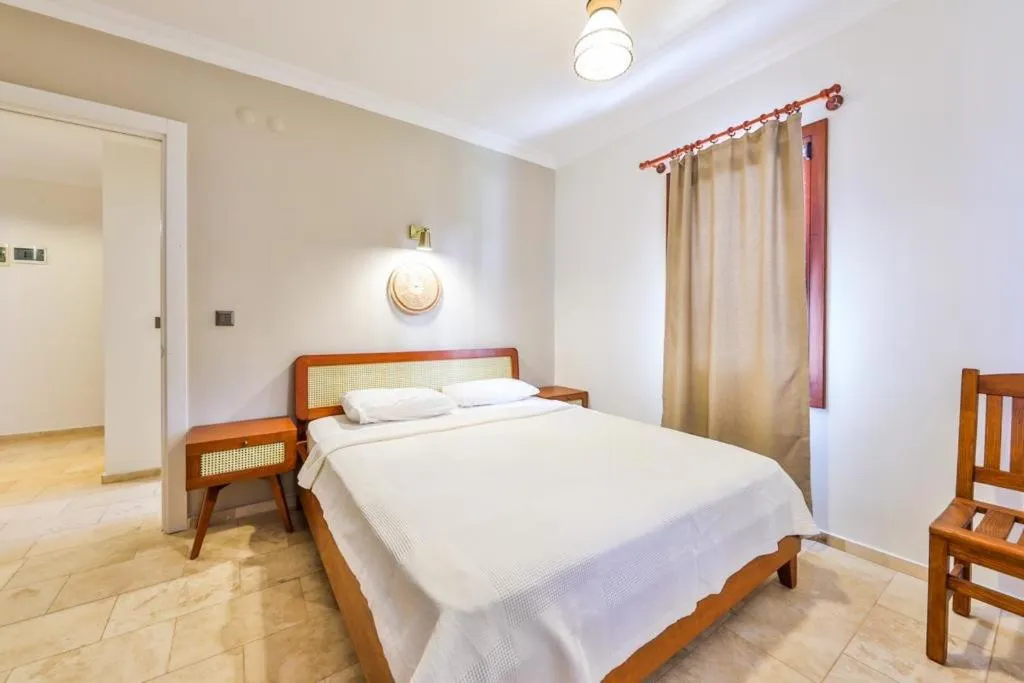 Bedroom, Bed in Nirvana Apartments