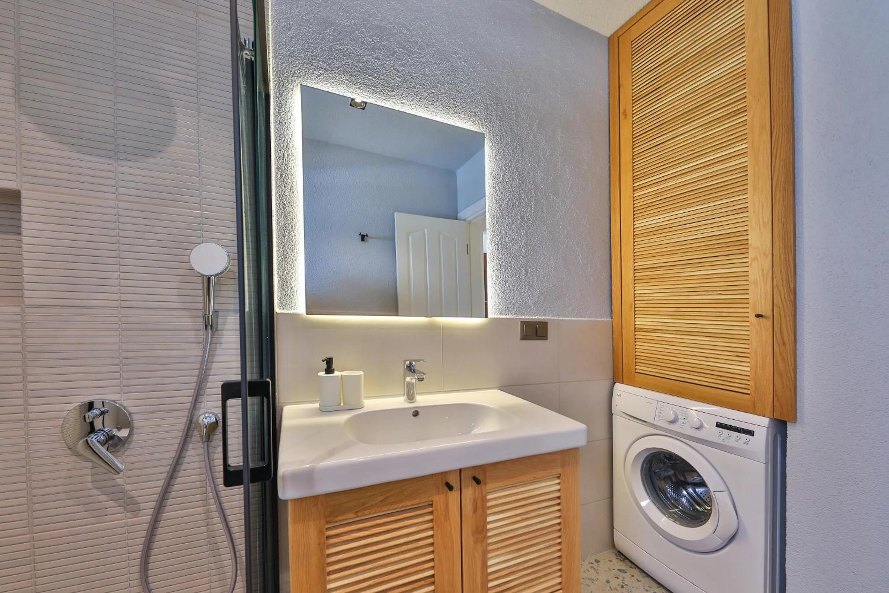 Bathroom in Nirvana Apartments