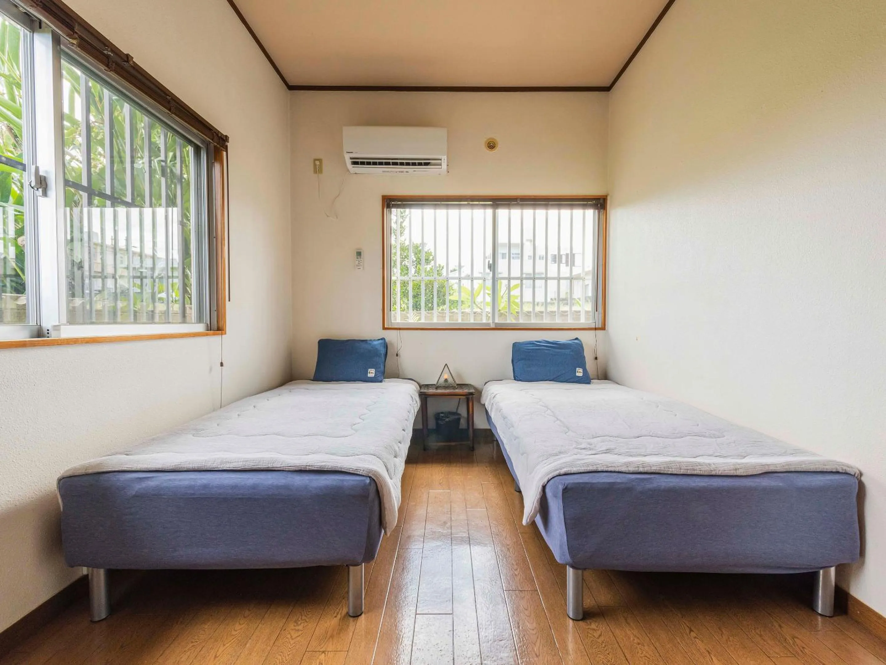 Photo of the whole room, Bed in Panorama