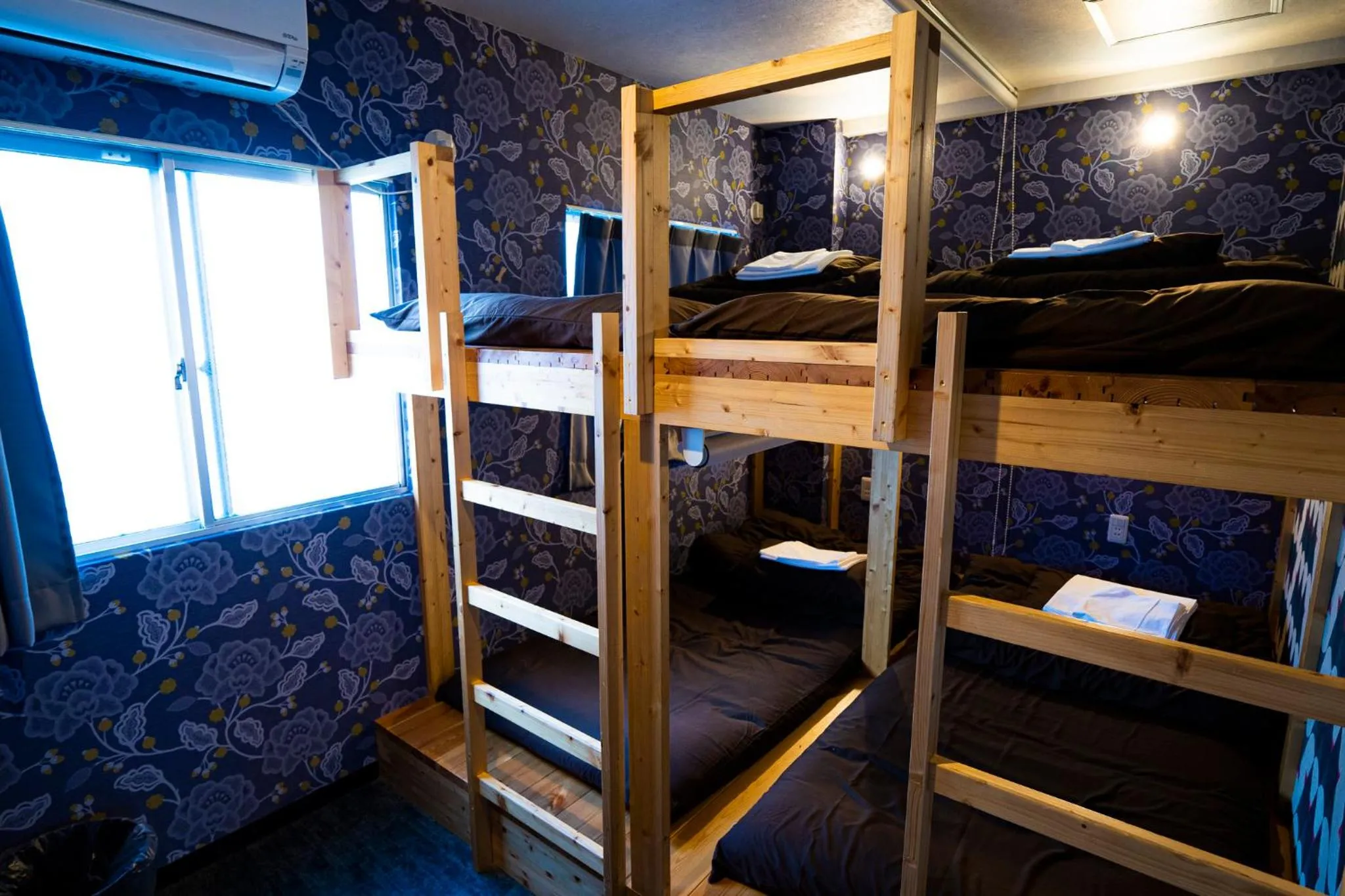 Bed in R Hostel Namba south