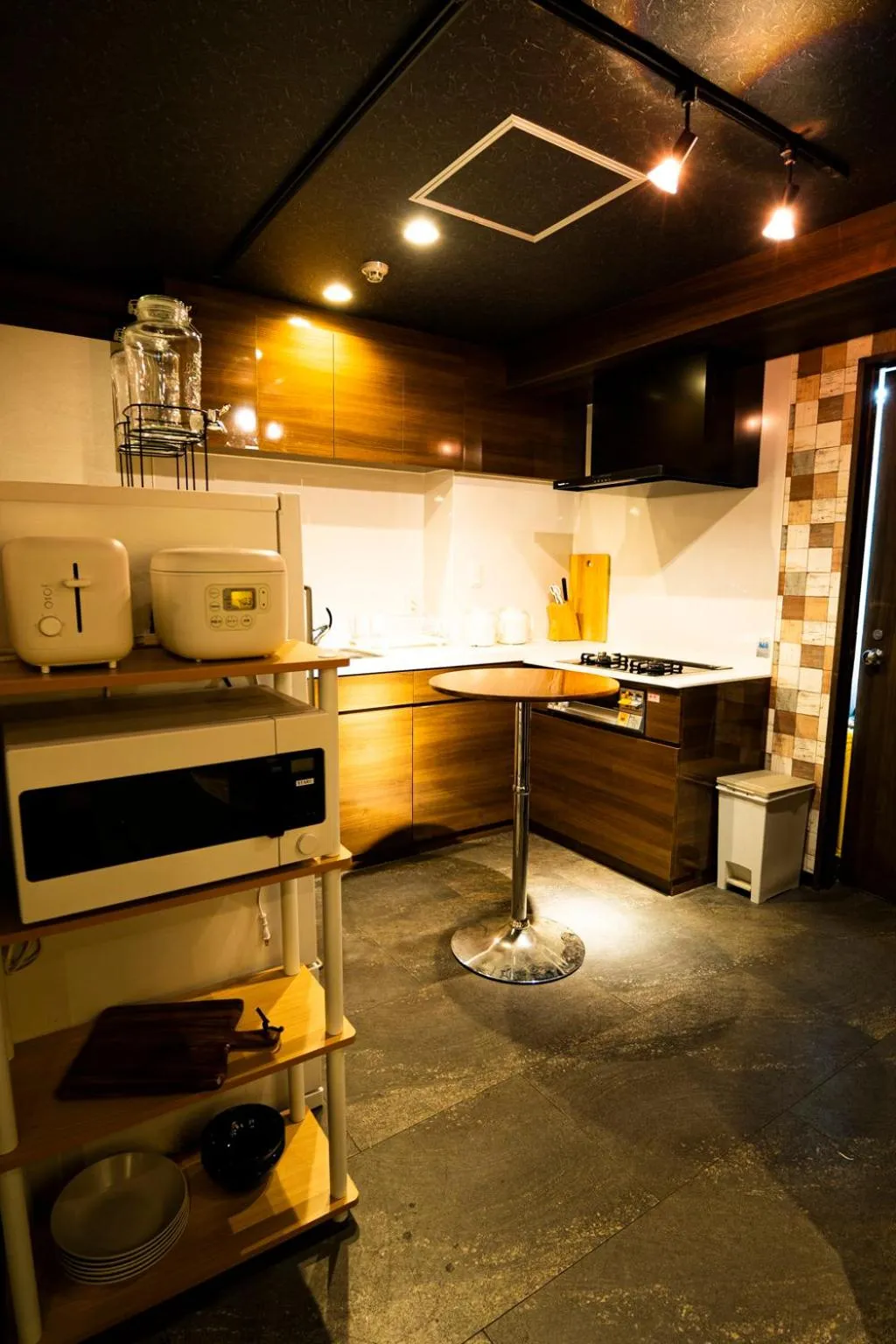 Communal kitchen in R Hostel Namba south