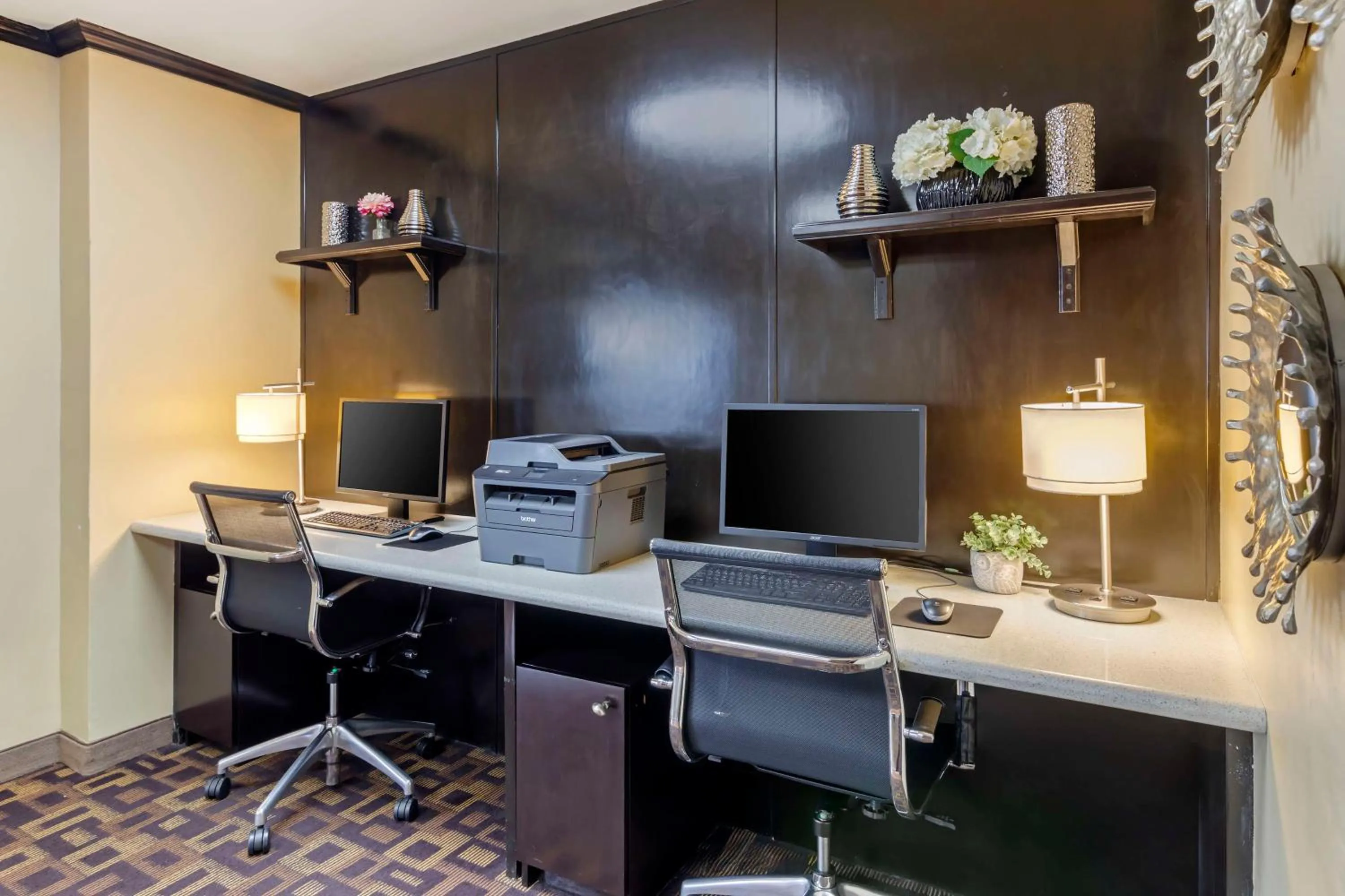 Business facilities in Best Western Canoga Park Motor Inn
