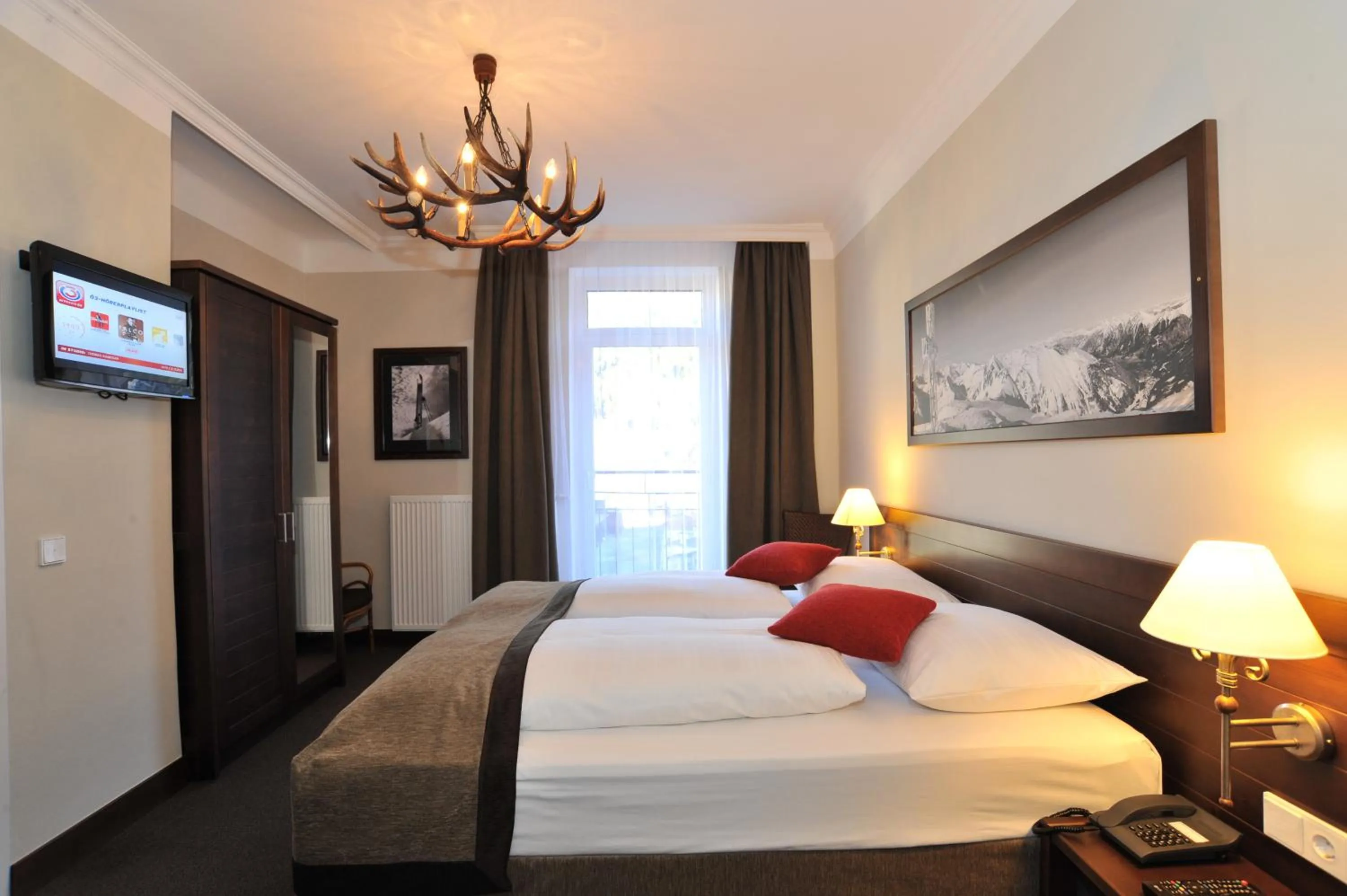 Photo of the whole room, Bed in Ski Lodge Reineke