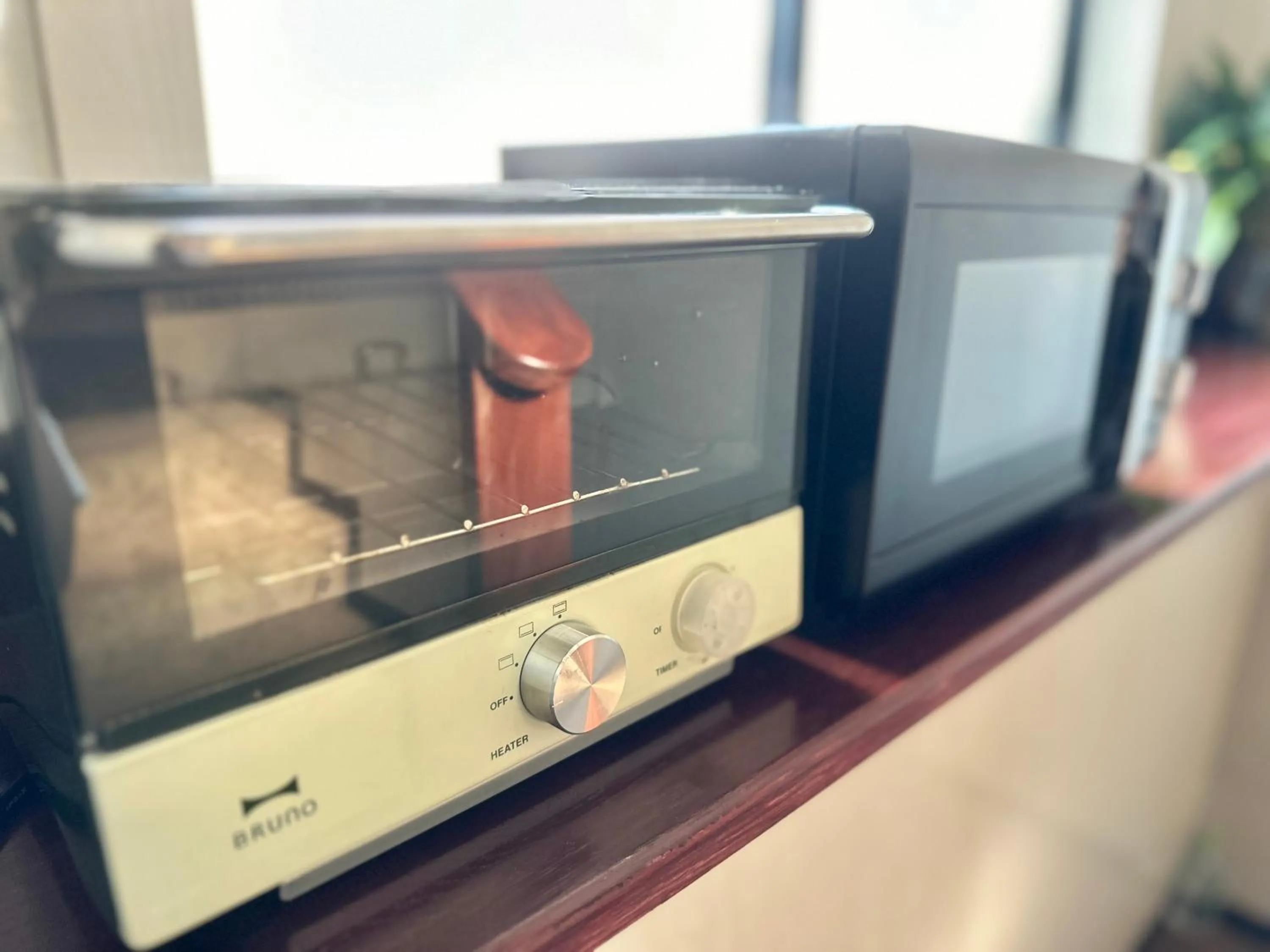 microwave in Himalaya Cloud Hotel