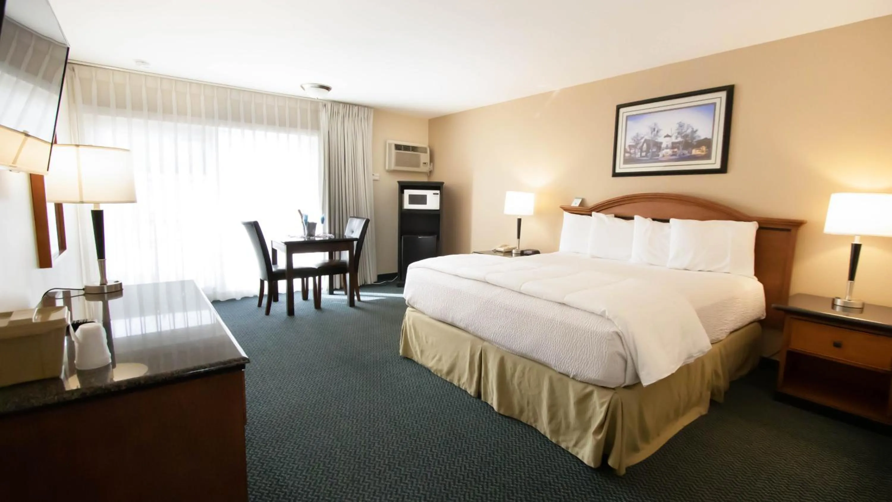 Bedroom, Bed in Pea Soup Andersen's Inn