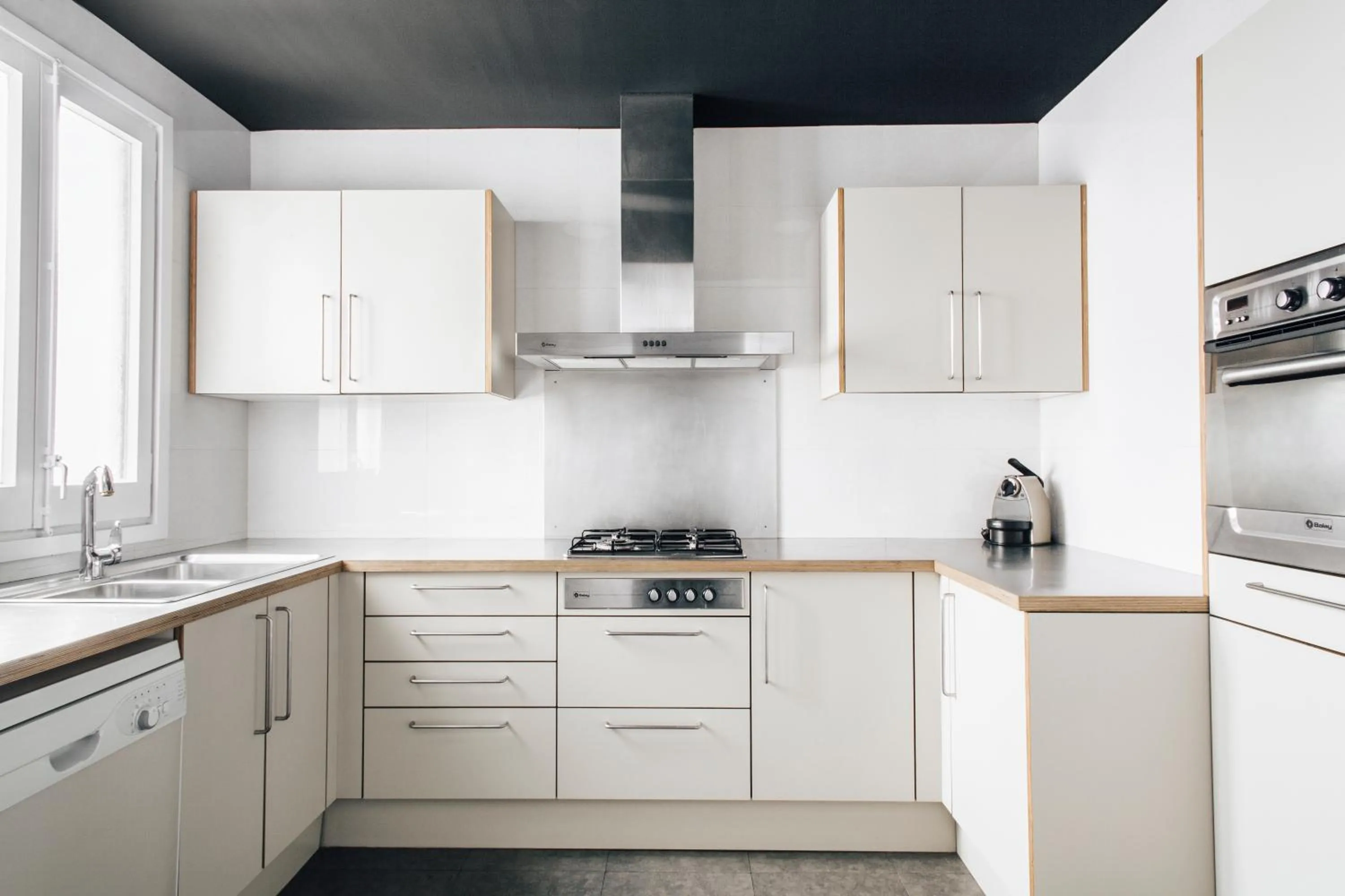 Kitchen or kitchenette in Barcelona Apartment Val