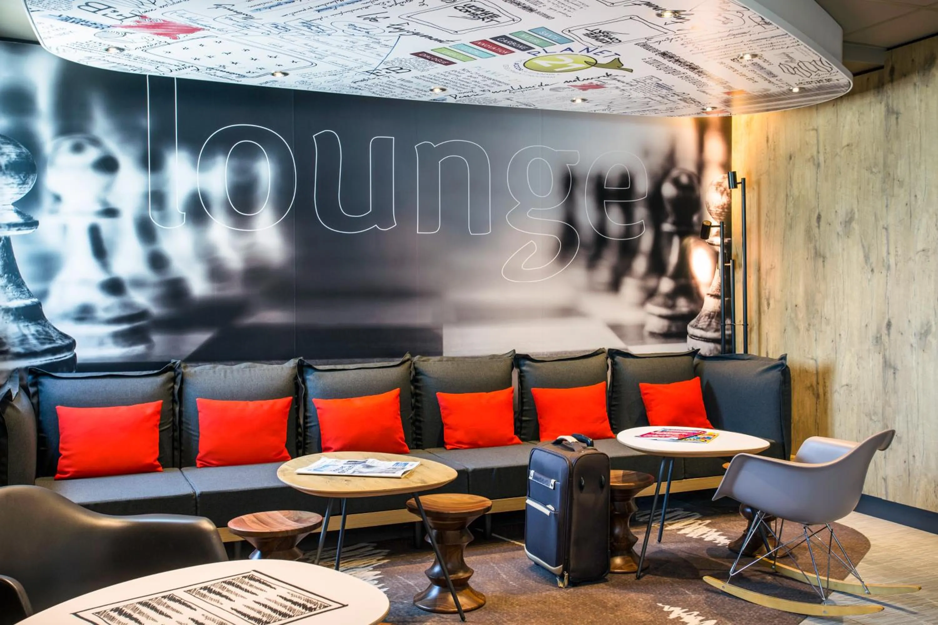 Lounge or bar in ibis Saint-Denis Stade Ouest