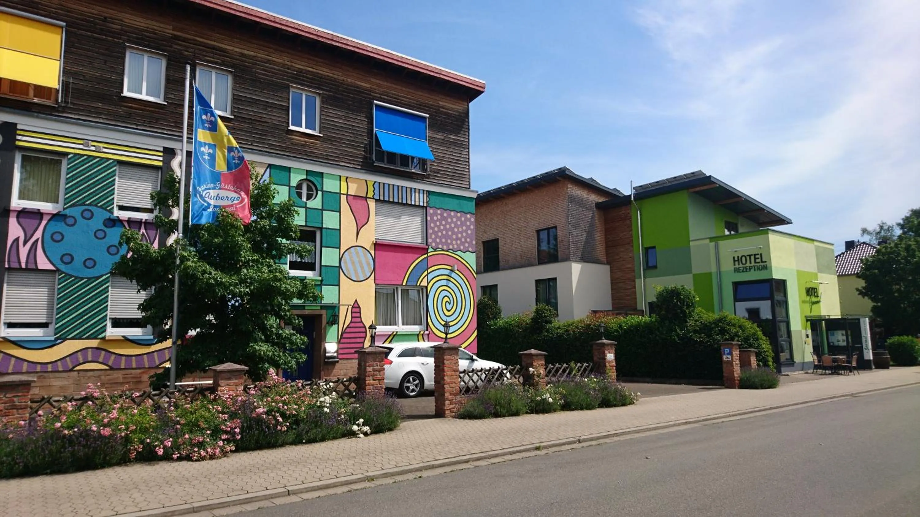 Property building in Hotel & Auberge le Journal