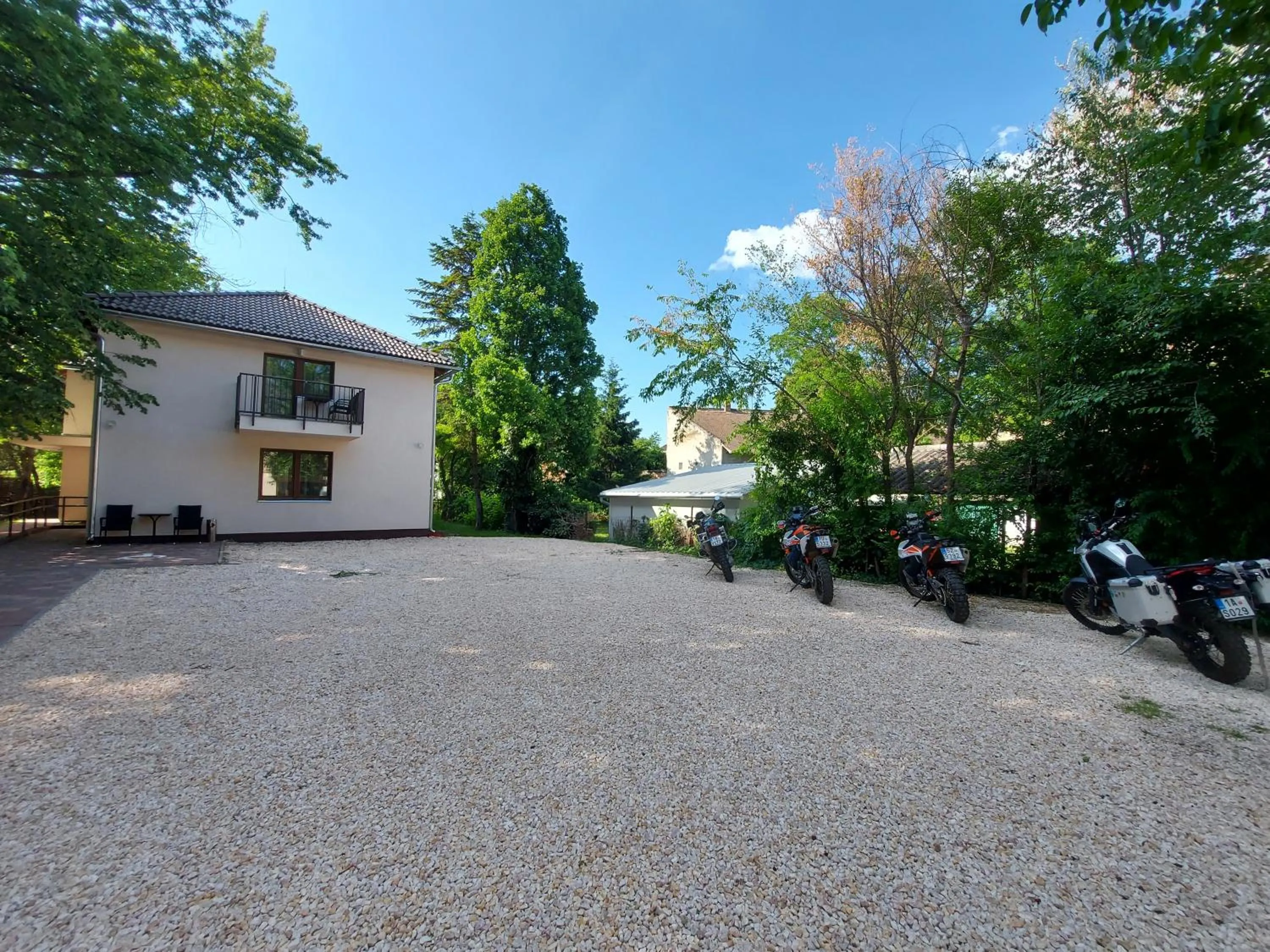 Spring in Vén Diófa De Lux Panzió