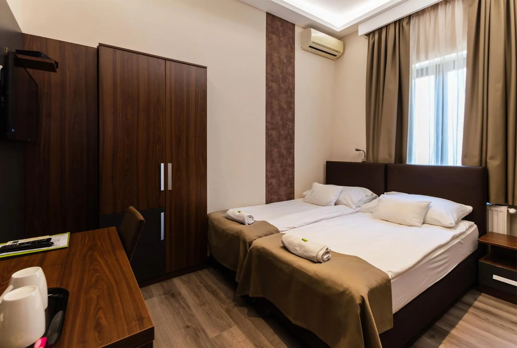 Photo of the whole room, Bed in Vén Diófa De Lux Panzió