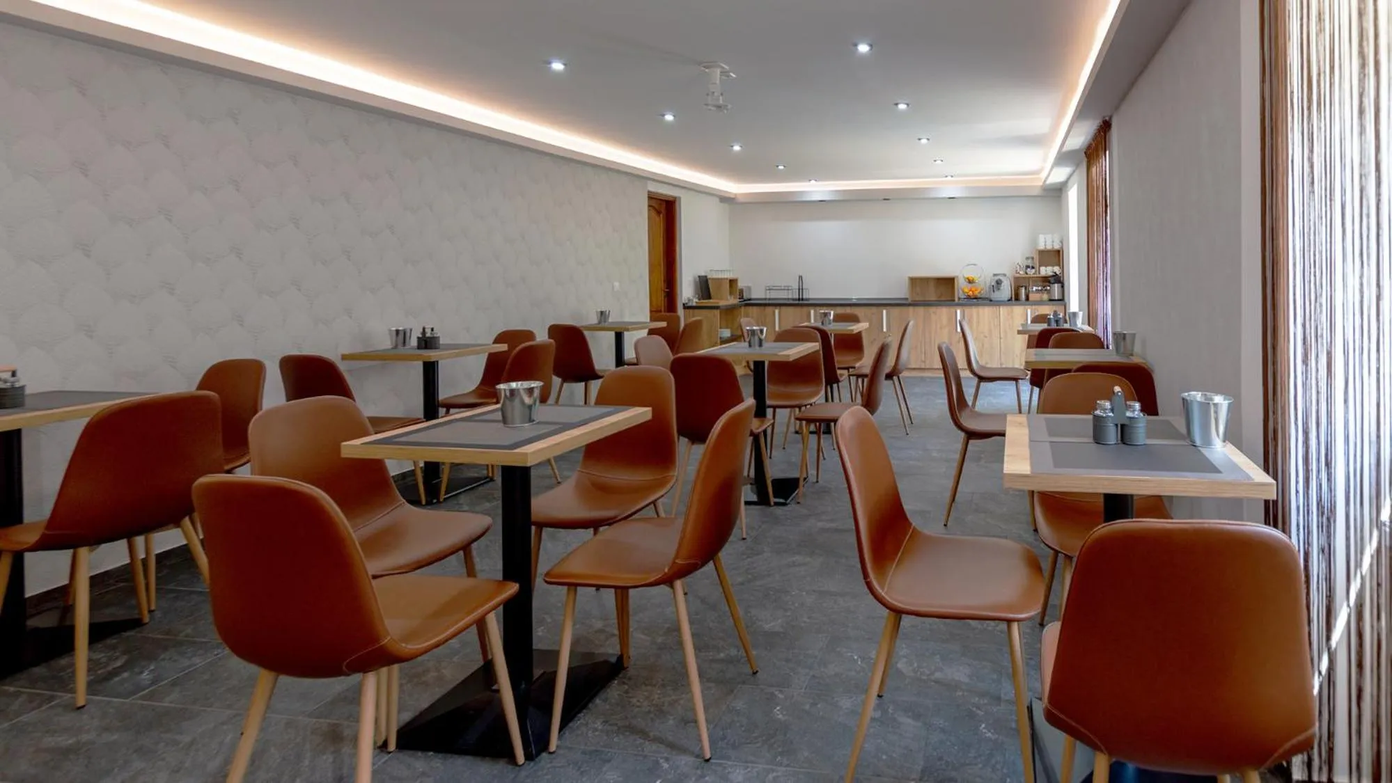 Restaurant/places to eat in Vén Diófa De Lux Panzió