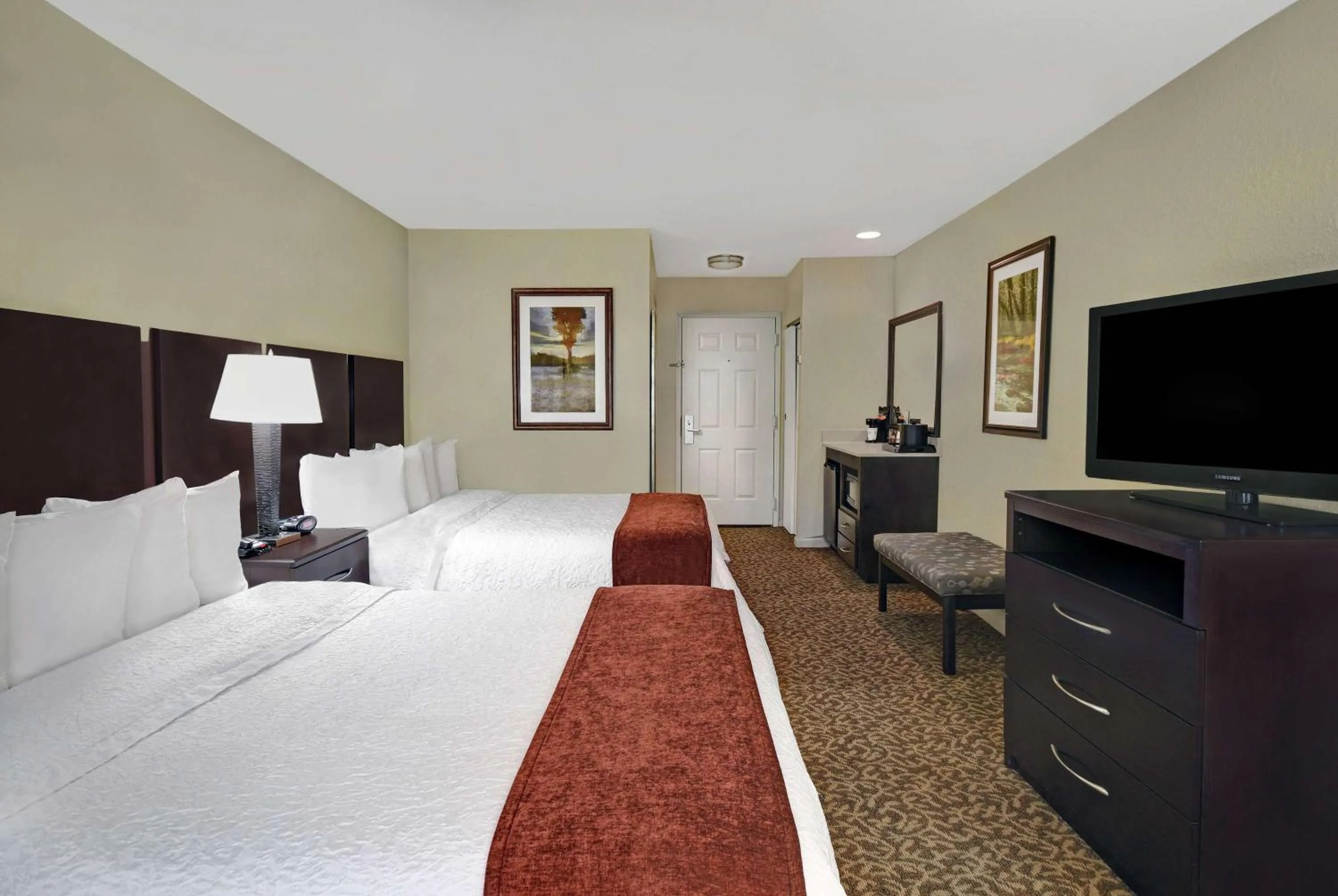 Photo of the whole room, Bed in Baymont by Wyndham Houston/Westchase