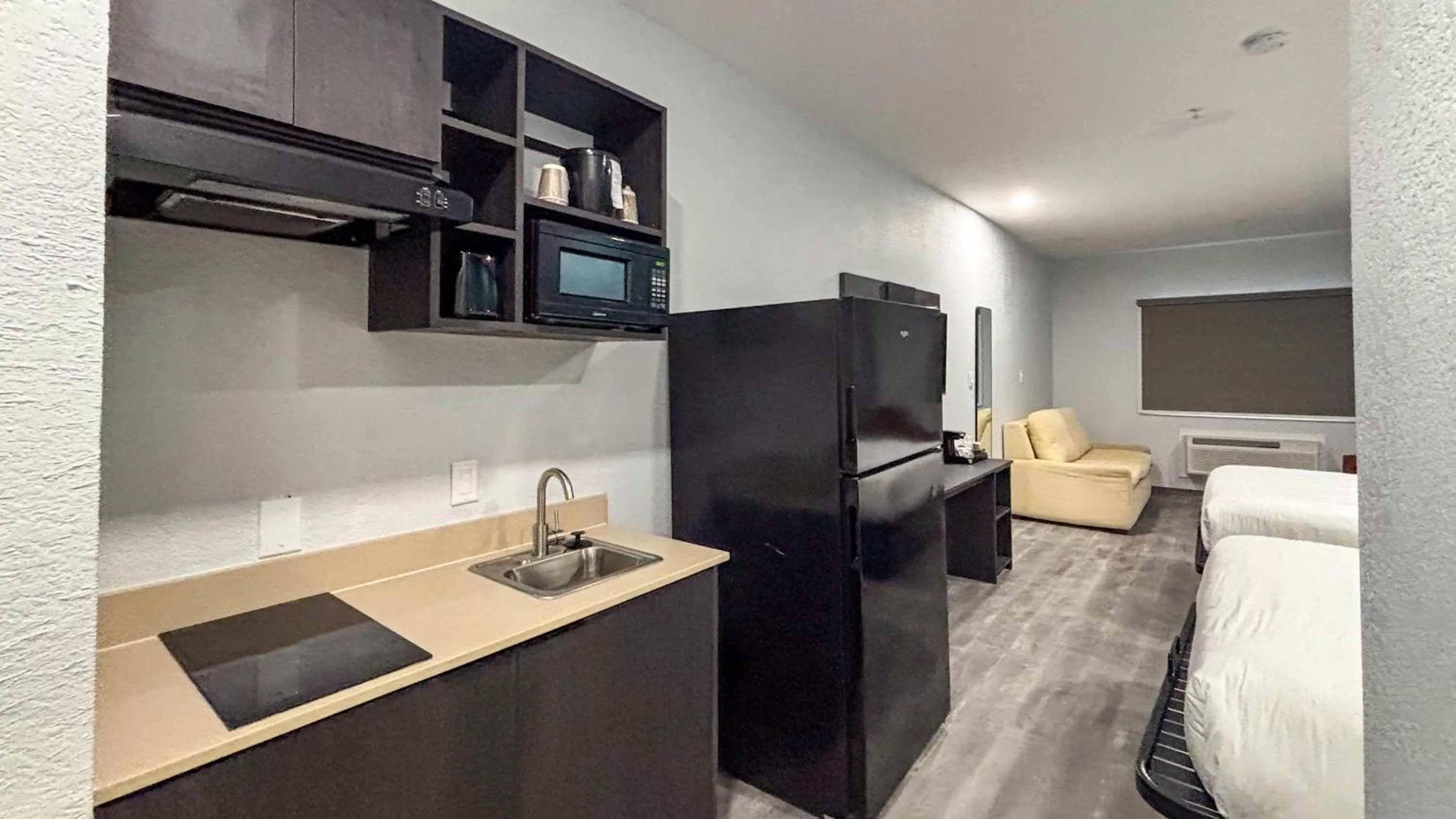 Kitchen or kitchenette in Studio 6 Houston, TX - Westchase