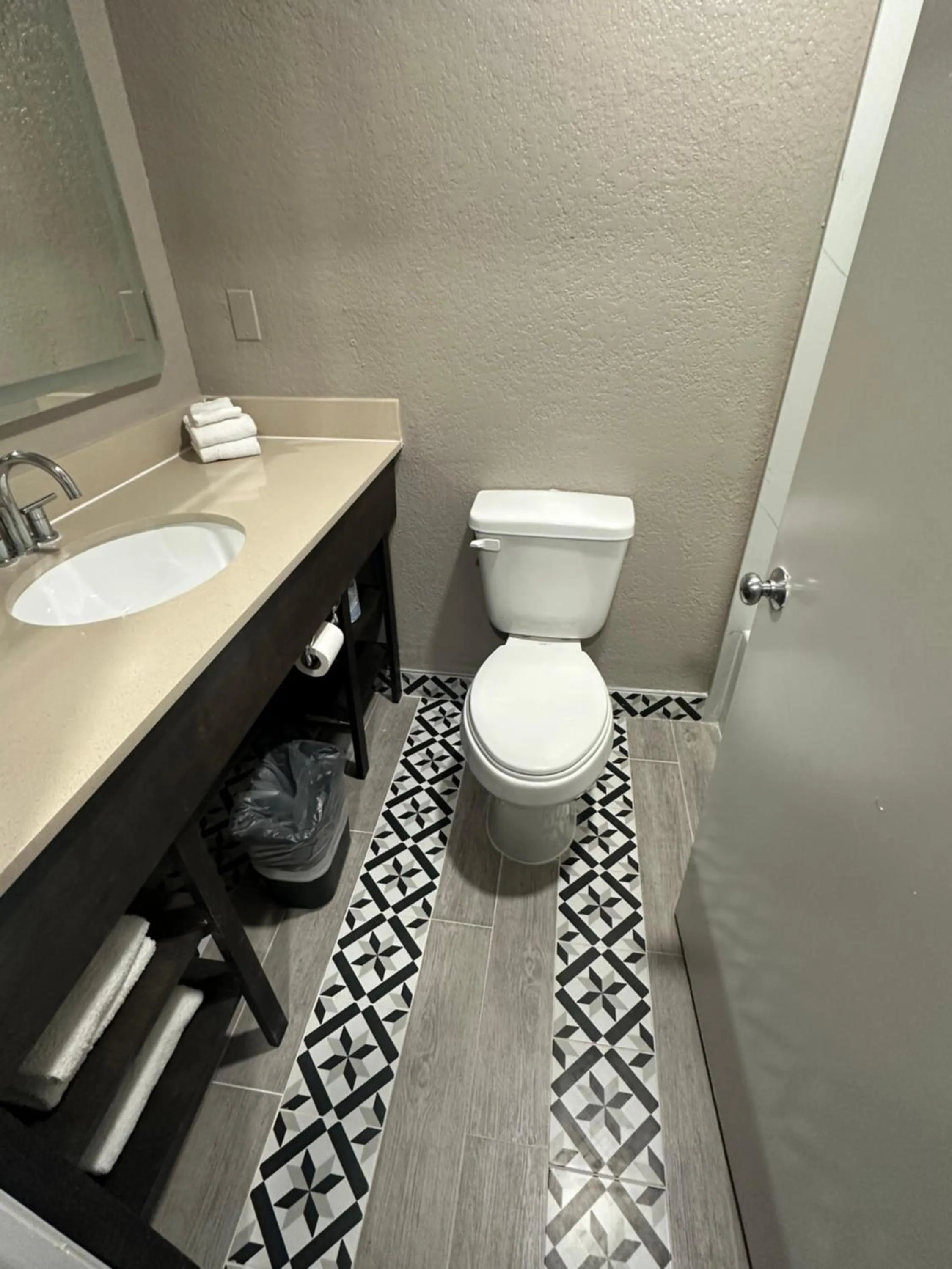 Toilet in Studio 6 Houston, TX - Westchase