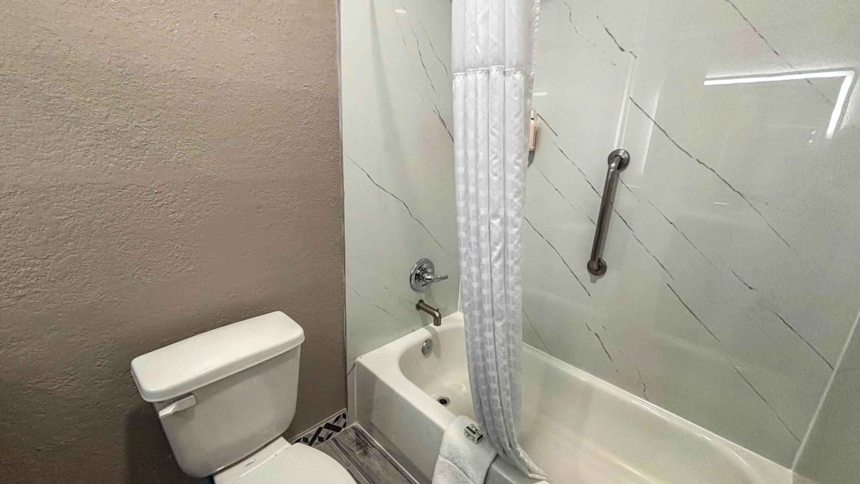 Bathroom in Studio 6 Houston, TX - Westchase