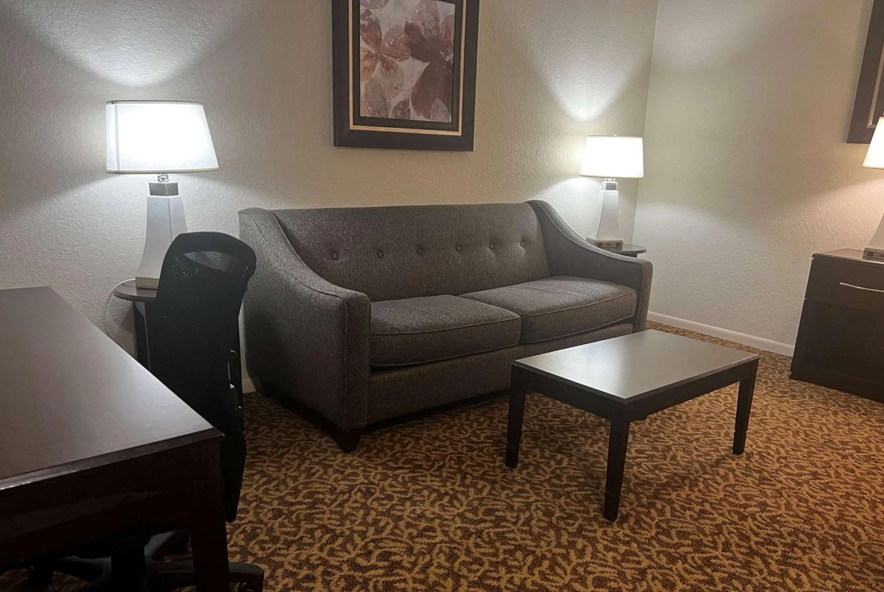 Photo of the whole room in Baymont by Wyndham Houston/Westchase