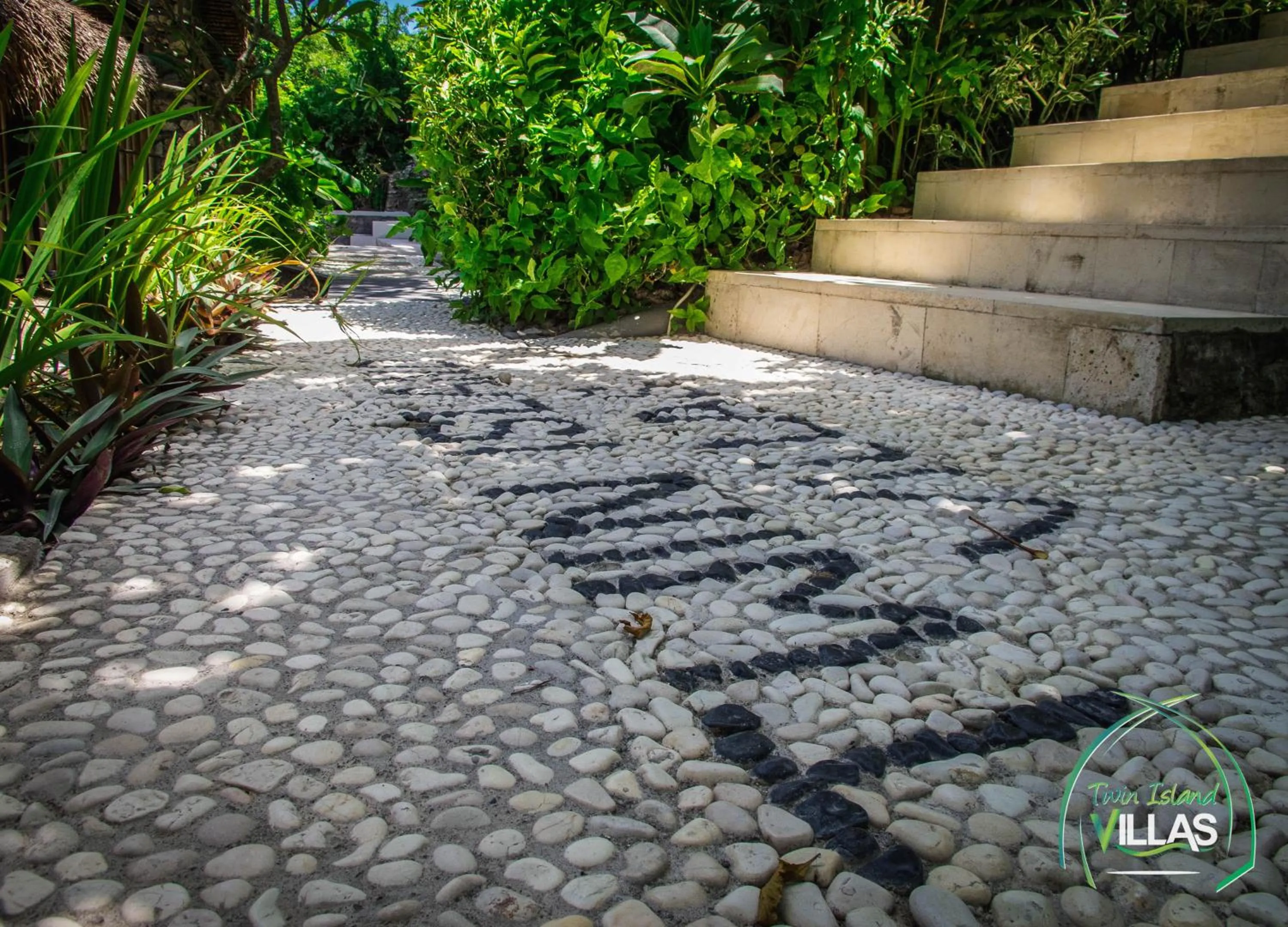Garden in Twin Island Villas & Dive Resort